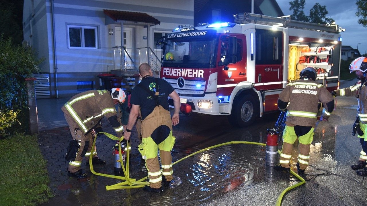 Die Feuerwehr hatte im Bezirk Baden ordentlich zu tun.
