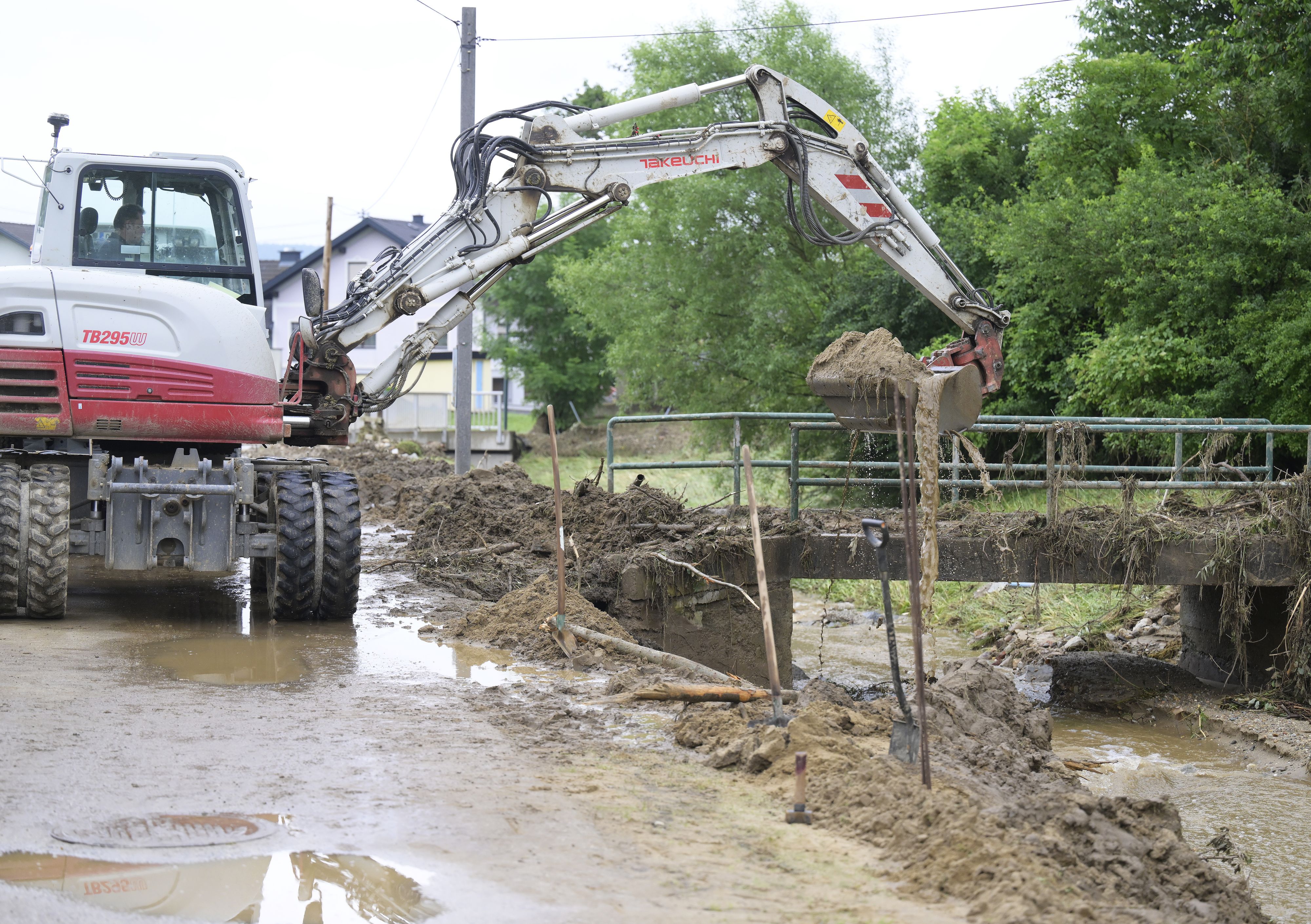 Die Situation nach den schweren Unwettern am Montag, 10. Juni 2024, in Wiesfleck bei Oberwart.