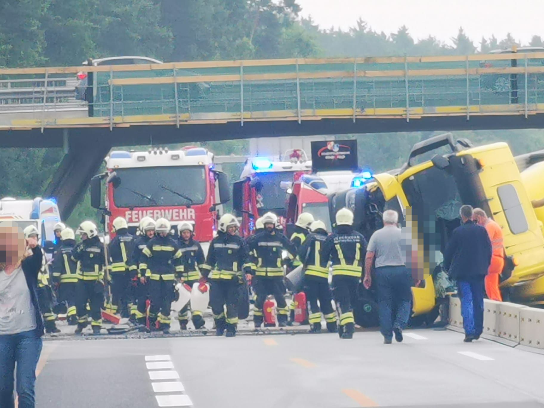 Die Südautobahn steht so gut wie still.
