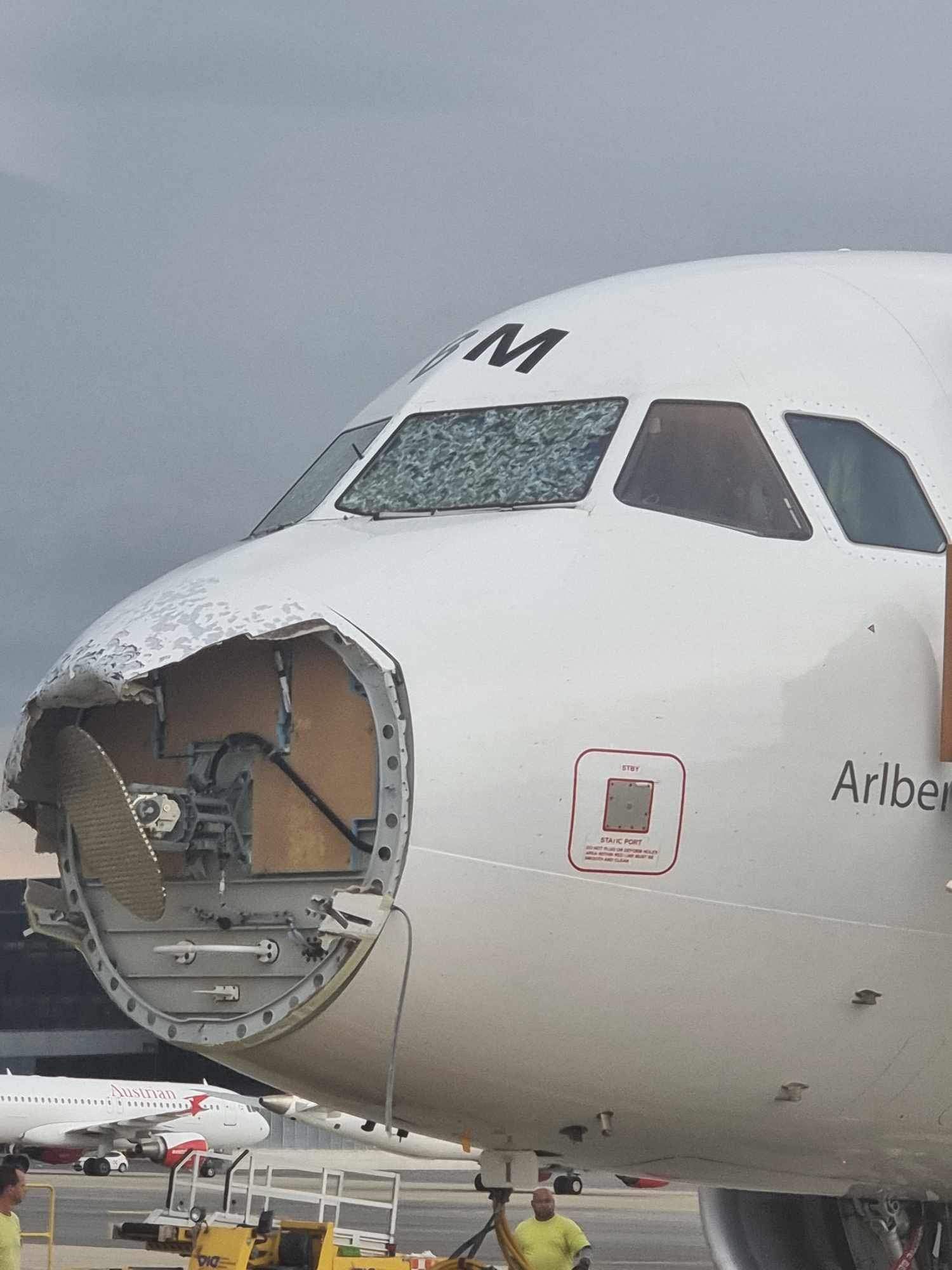 AUA-Flieger flog bei 6.000 Meter direkt in Hagelsturm