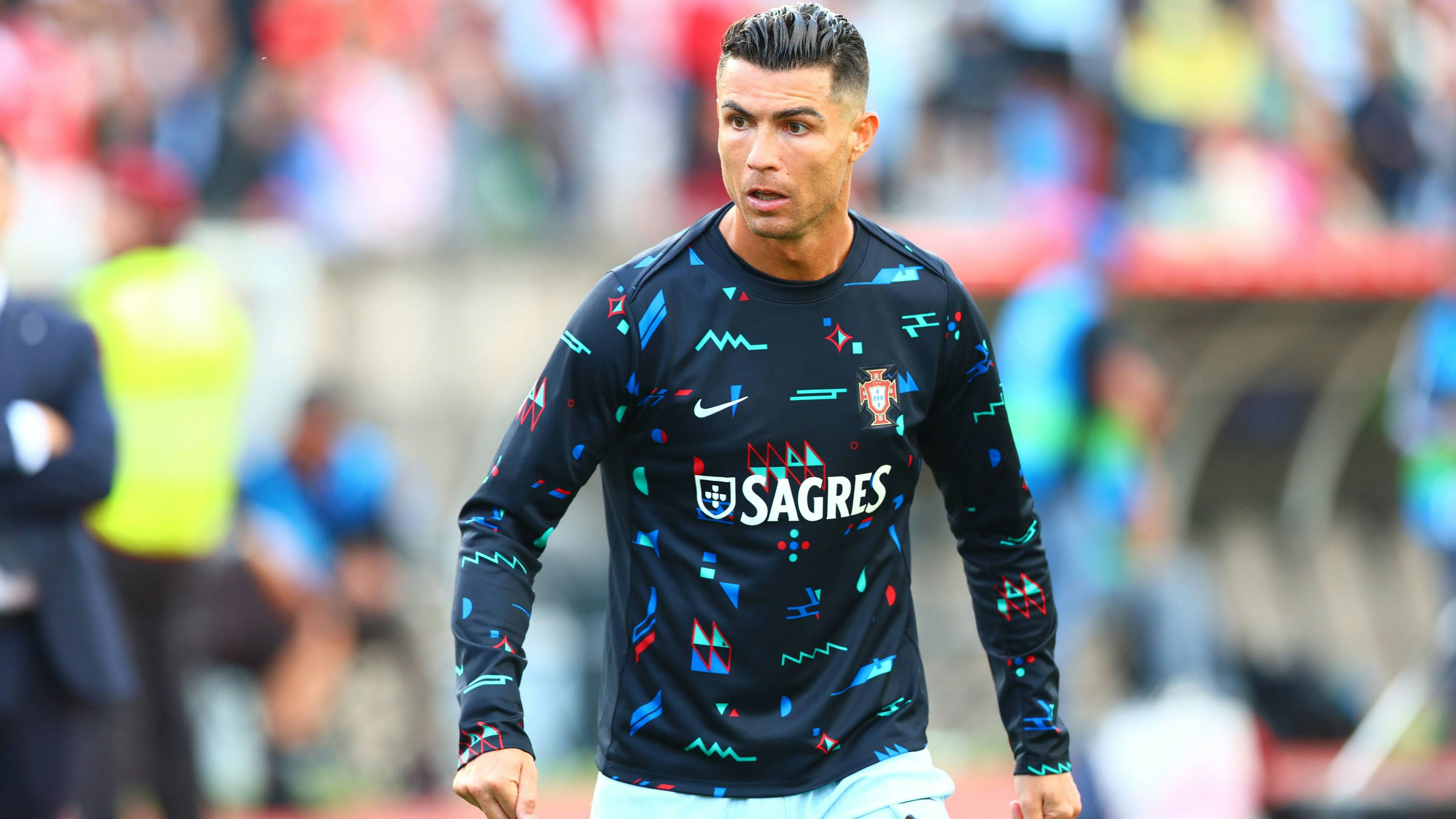 Cristiano Ronaldo ist auch mit 39 Jahren noch Kapitän von Portugal.