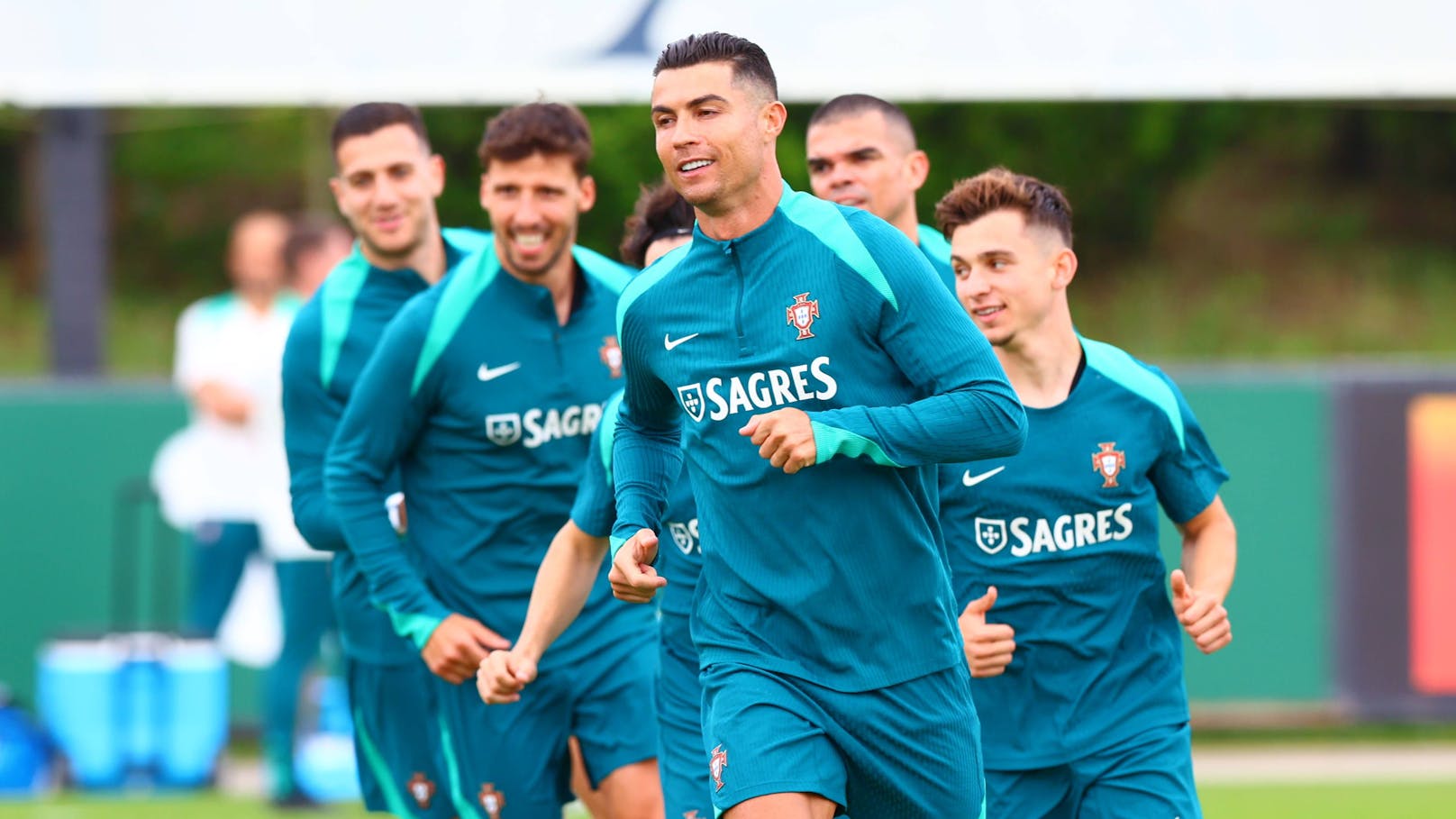 Wegen Ronaldo! 1.000 € für Portugal-Trainings-Tickets