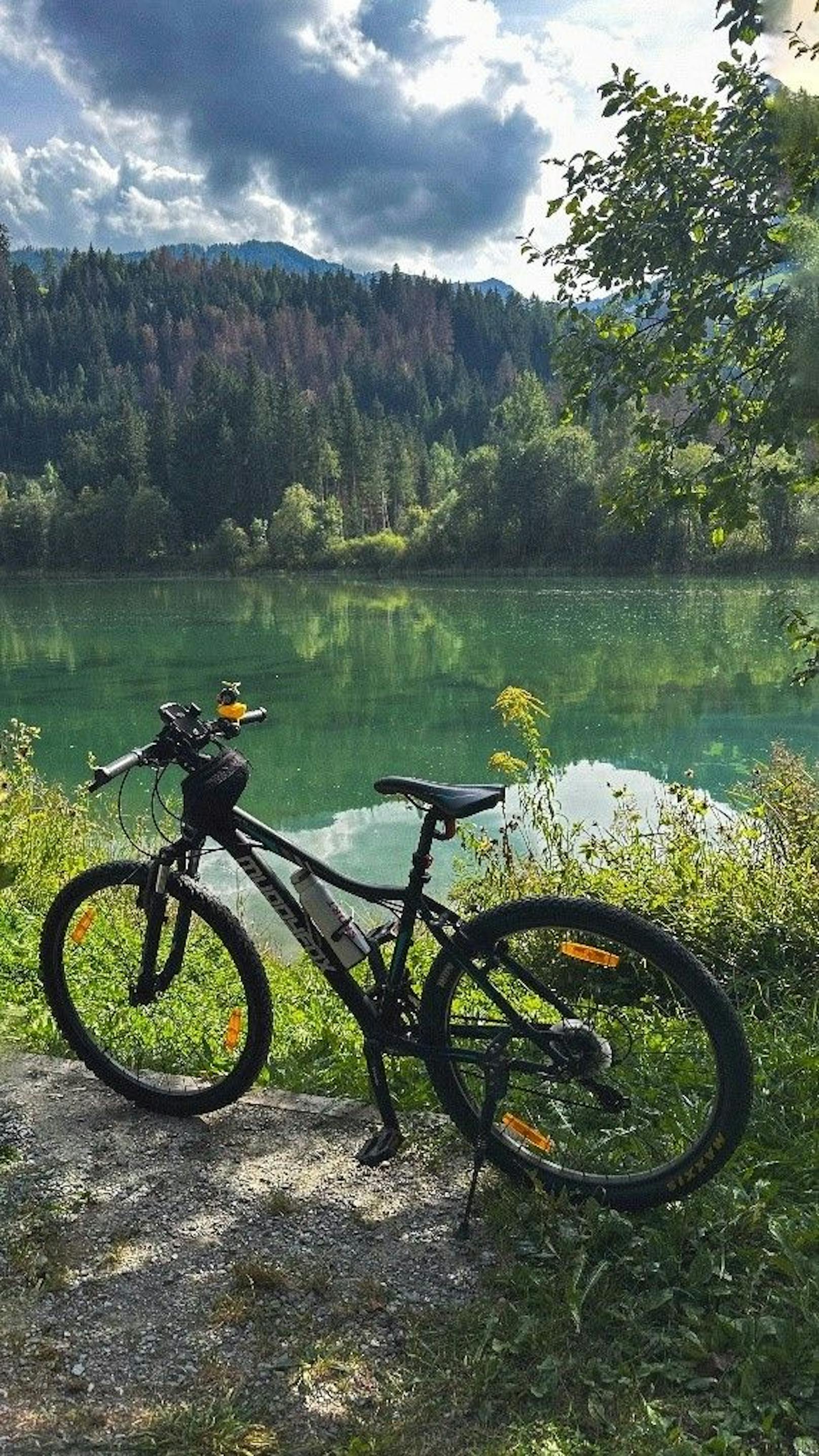 Zwei Männer im Alter von 29 und 37 Jahren stehen im Verdacht, zwischen Sonntag (2. Juni) und Mittwoch (5. Juni) insgesamt 10 Stück hochwertige E-Bikes bzw. Mountainbikes in Lienz gestohlen zu haben.  