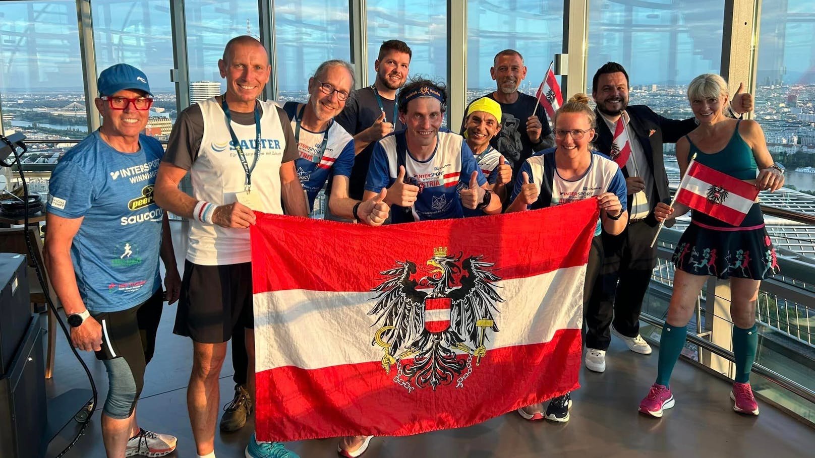 Weltrekord! Predl läuft 100 Kilometer am Donauturm