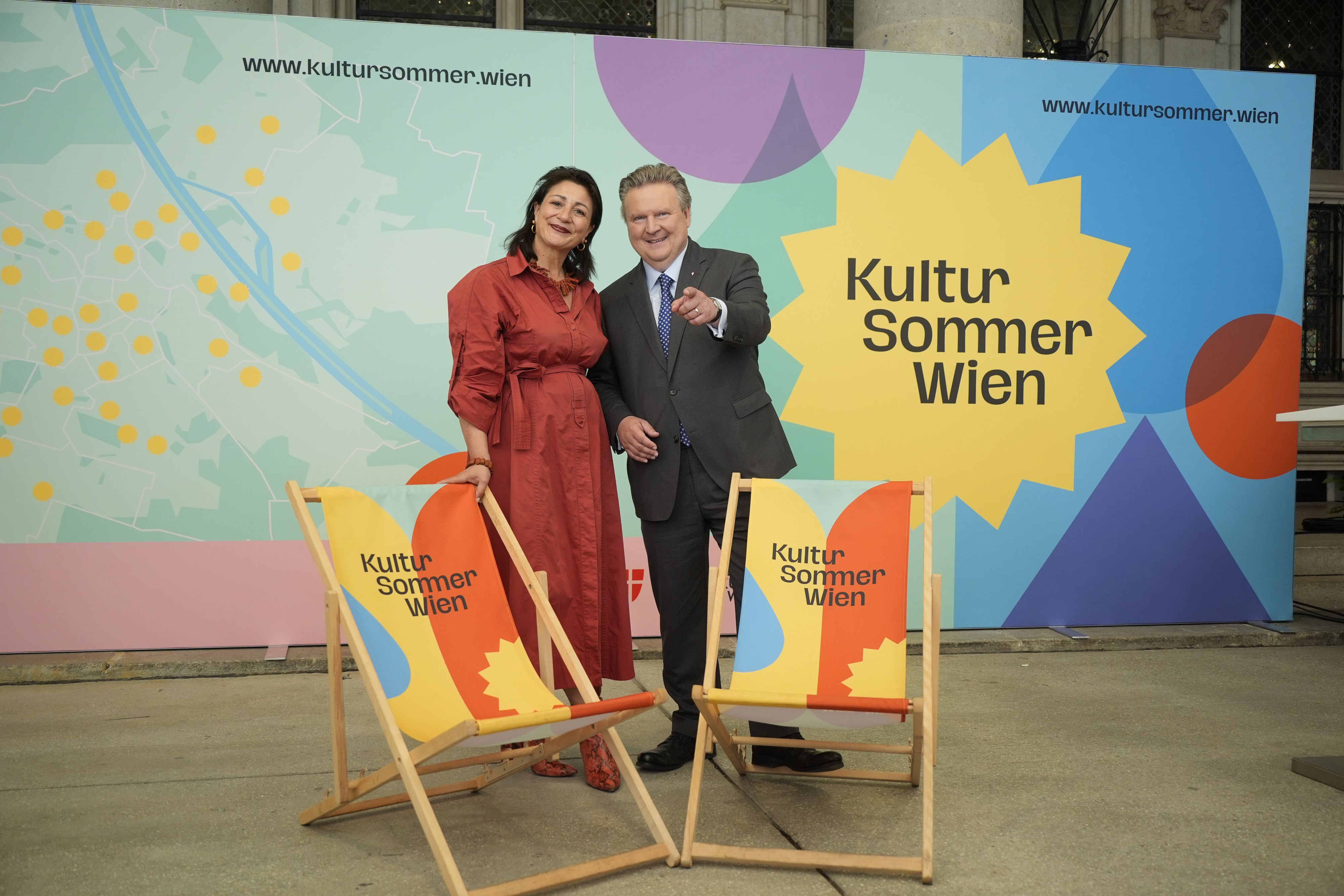 Kulturstadträtin Veronica Kaup-Hasler und Bürgermeister Michael Ludwig (v.l.) präsentierten das Programm für den Kultursommer 2024.