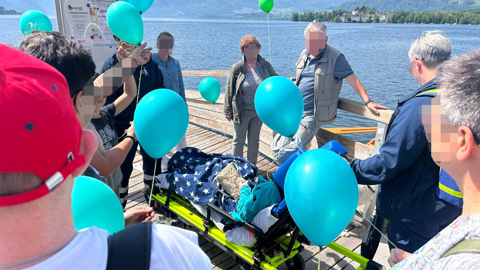 Mit Luftballons wurde Johanna von ihren Liebsten in Gmunden empfangen.