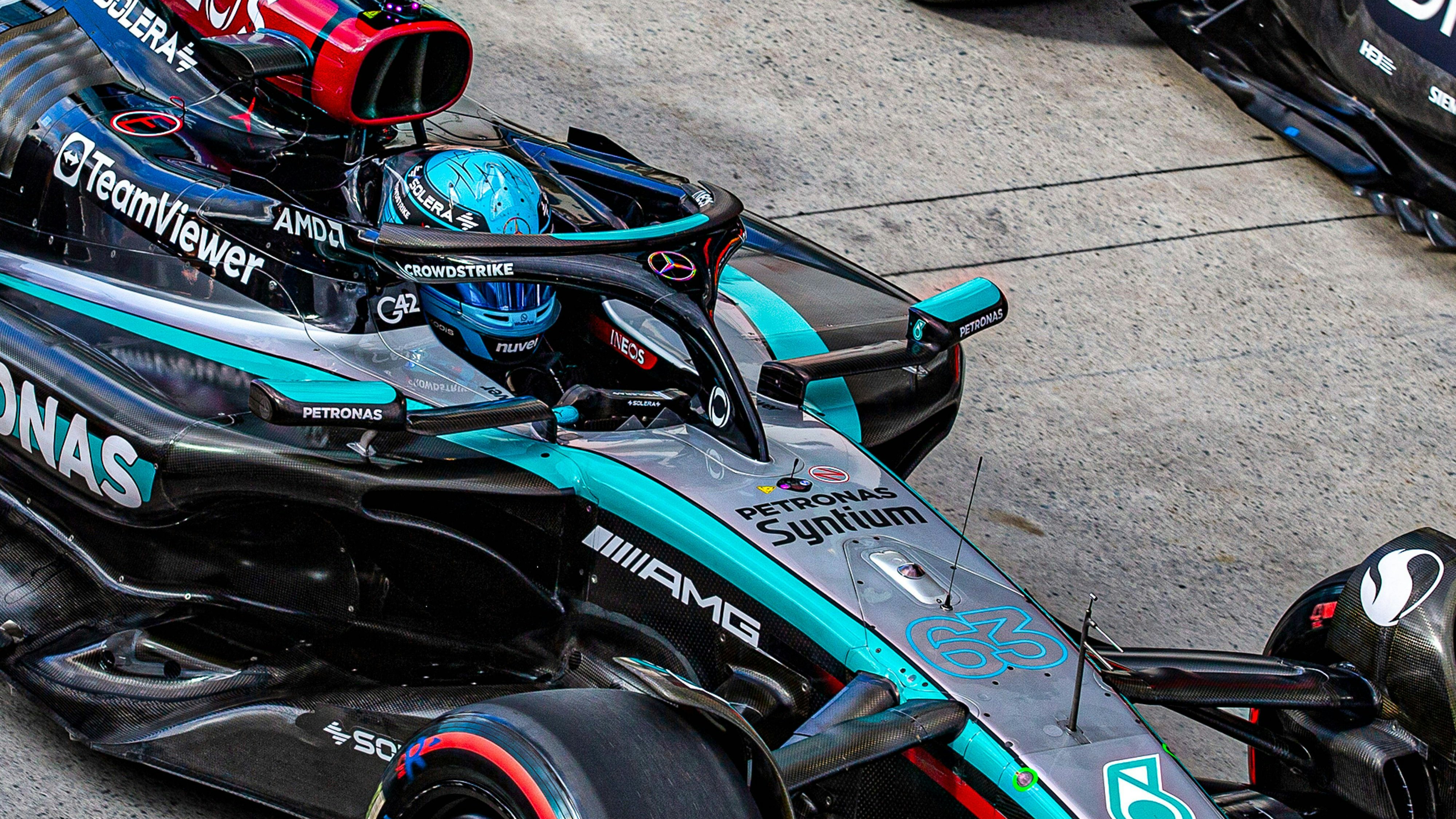 Mercedes-Mann George Russelll. 