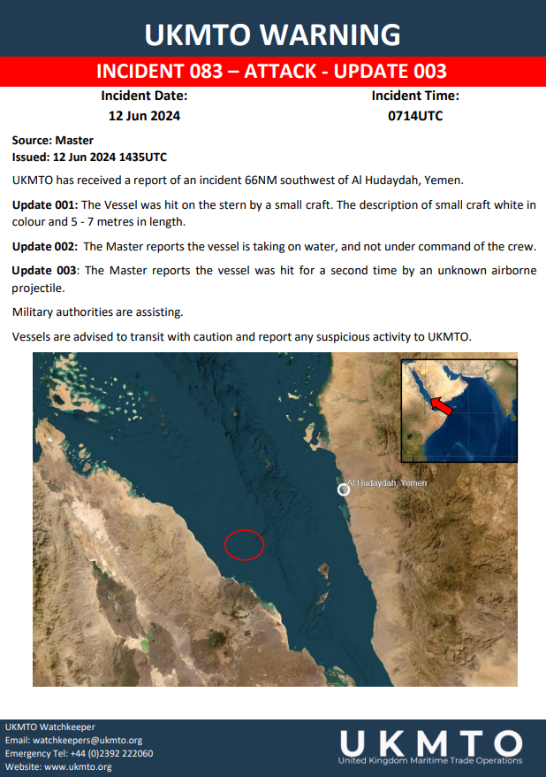 Durch den Angriff erlitt das Handelsschiff ein Leck und nimmt derzeit Wasser auf.