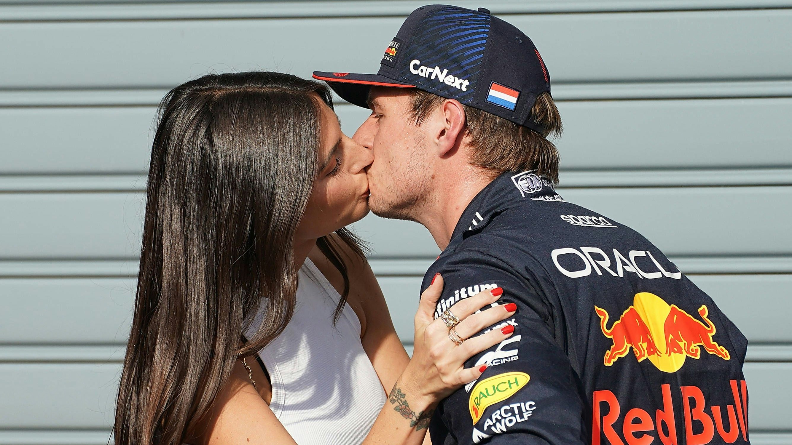 Formel-1-Star Max Verstappen und seine Partnerin Kelly Piquet. 