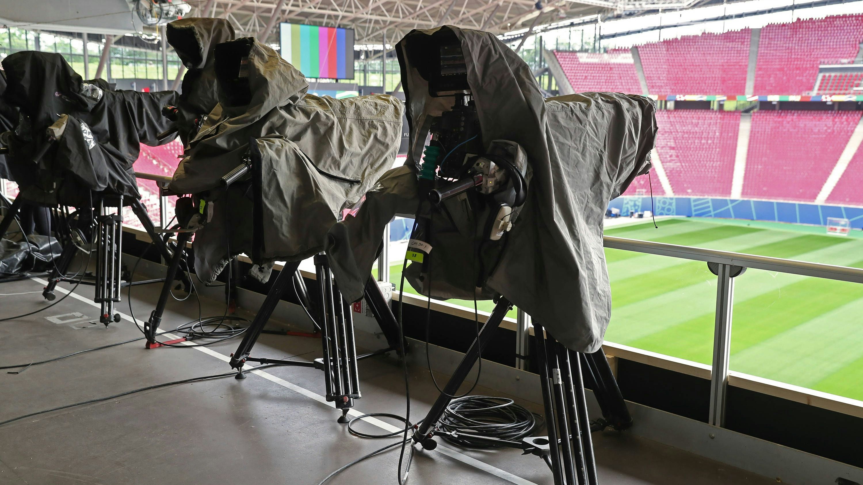 Auch in Deutschland hat der Privatsender "MagentaTV" sich den Großteil der Rechte an der EURO gesichert.