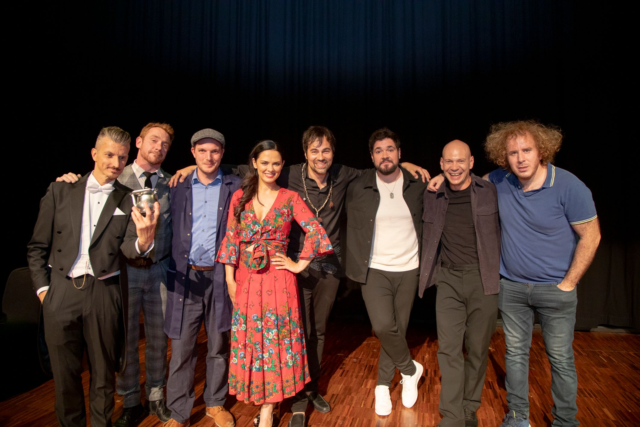 Zum Start in die faszinierende Welt der Magie und Illusionen begeistern gleich vier aktuelle Weltmeister das Publikum: Artem Shchukin, Luis Olmedo, Markobi sowie Anca und Lucca Lucien. Auch der französischen Meister Adrian Kill und der Vize-Weltmeister der Salonmagie Wolfgang Moser sind anlässlich des Opening Festival noch bis 16. Juni 2024 in Wien zu sehen