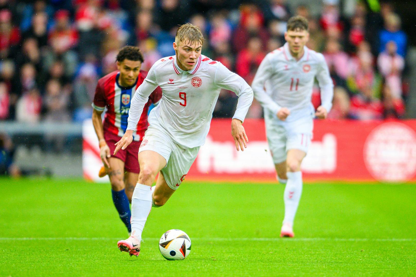8. Rasmus Hojlund; Verein: Manchester United; Nationalität: Dänemark: Marktwert: 65 Millionen Euro