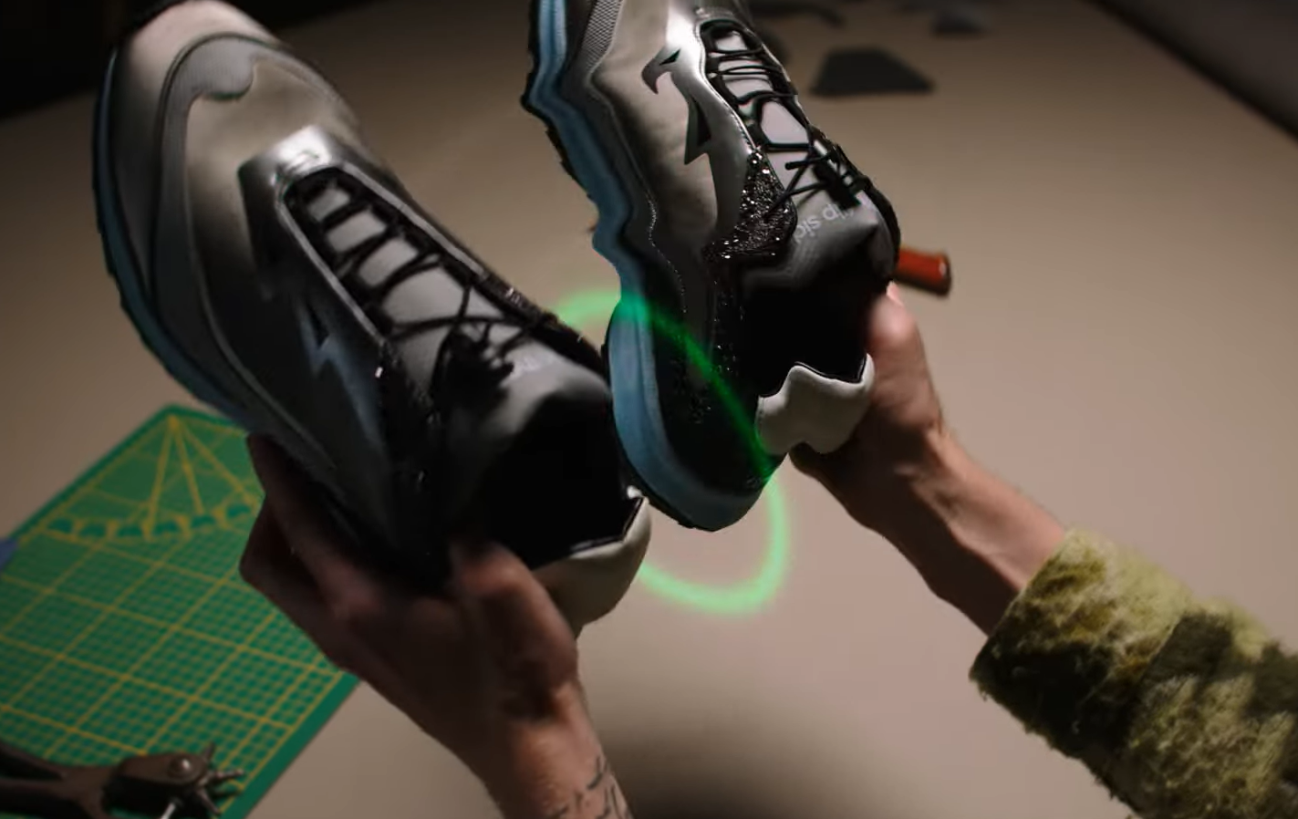 Schuhe zusammenklatschen, um Mama anzurufen – das soll mit den 