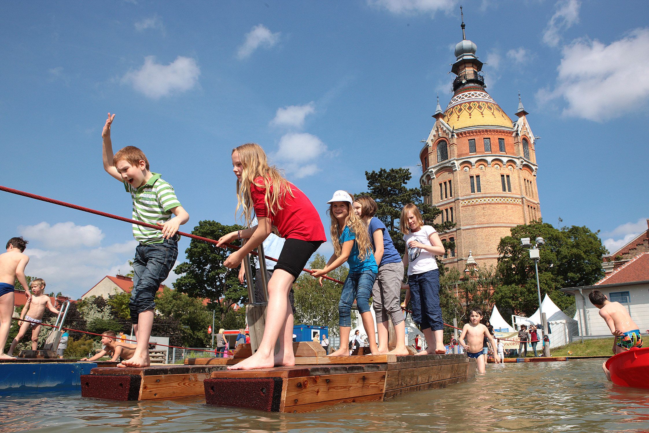 Beim Wasserfest gehts feucht-fröhlich und kindergerecht zu.