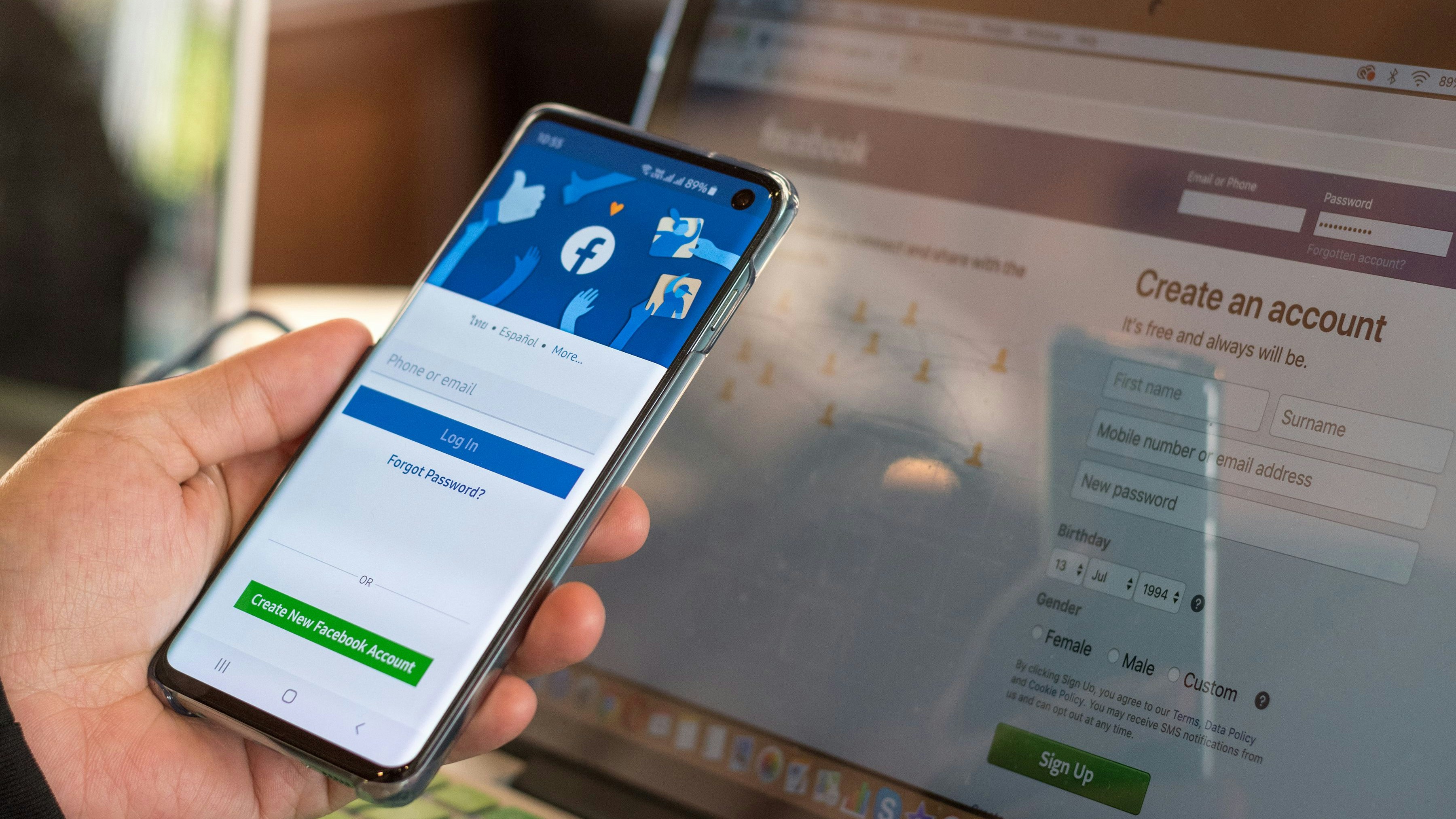 Auf Facebook wollte Erich R. vor einem vermeintlich betrügerischen Inserat warnen. Das ging nach hinten los.