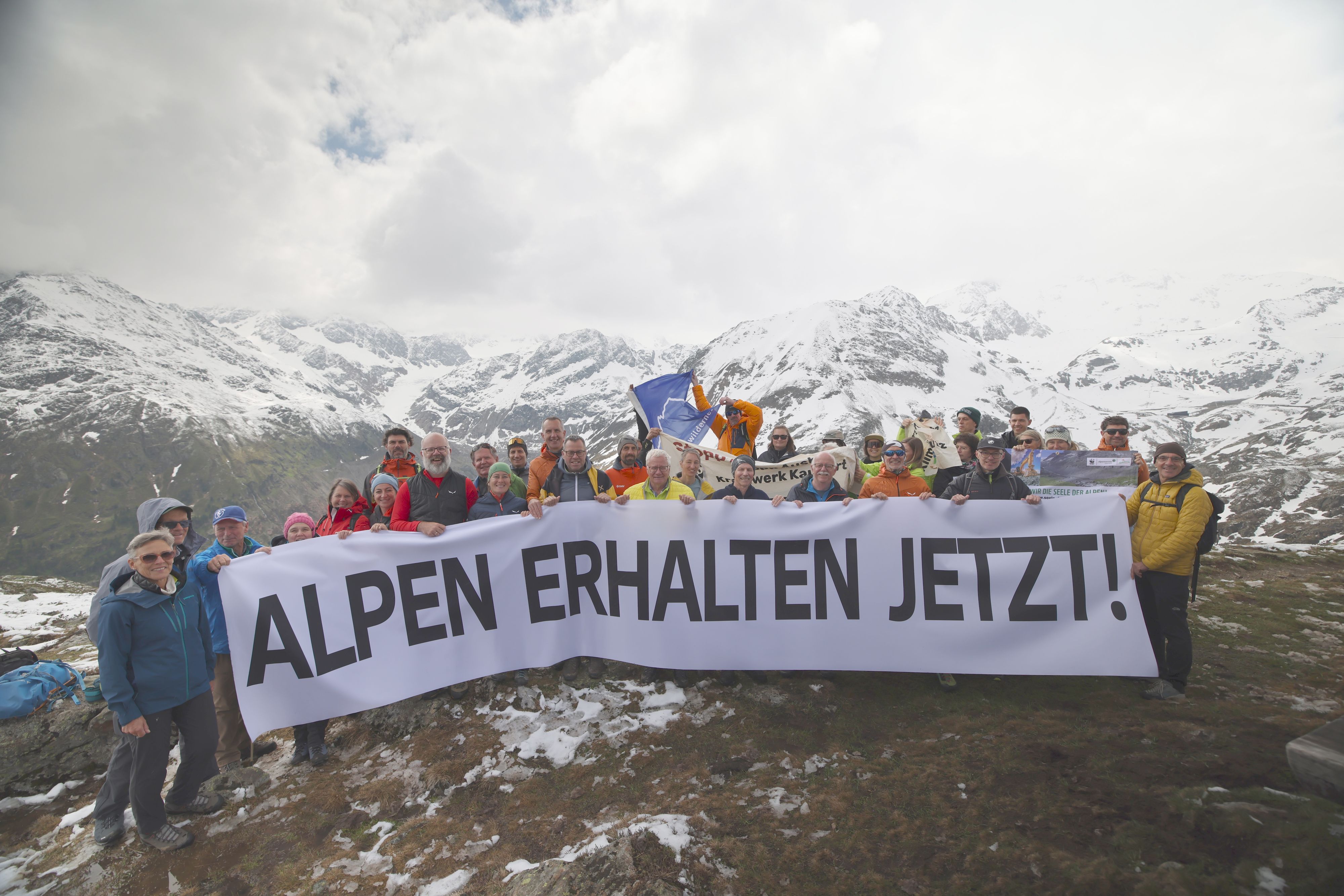 Eine Allianz aus Alpenvereinen und Naturschützern fordert ein Ende jeglicher Erschließung des Alpenraums.