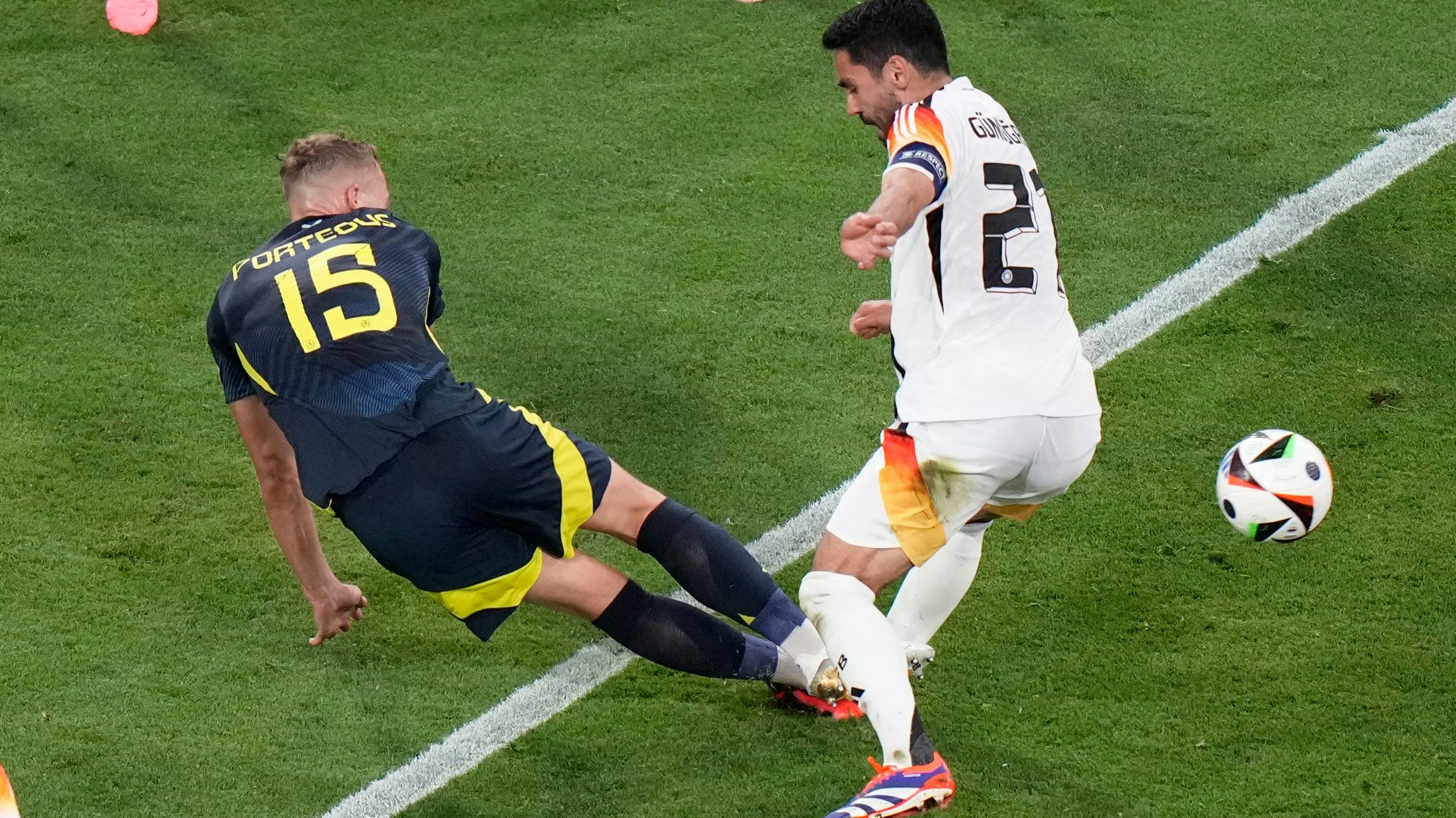 Extremes Foul von Ryan Porteous