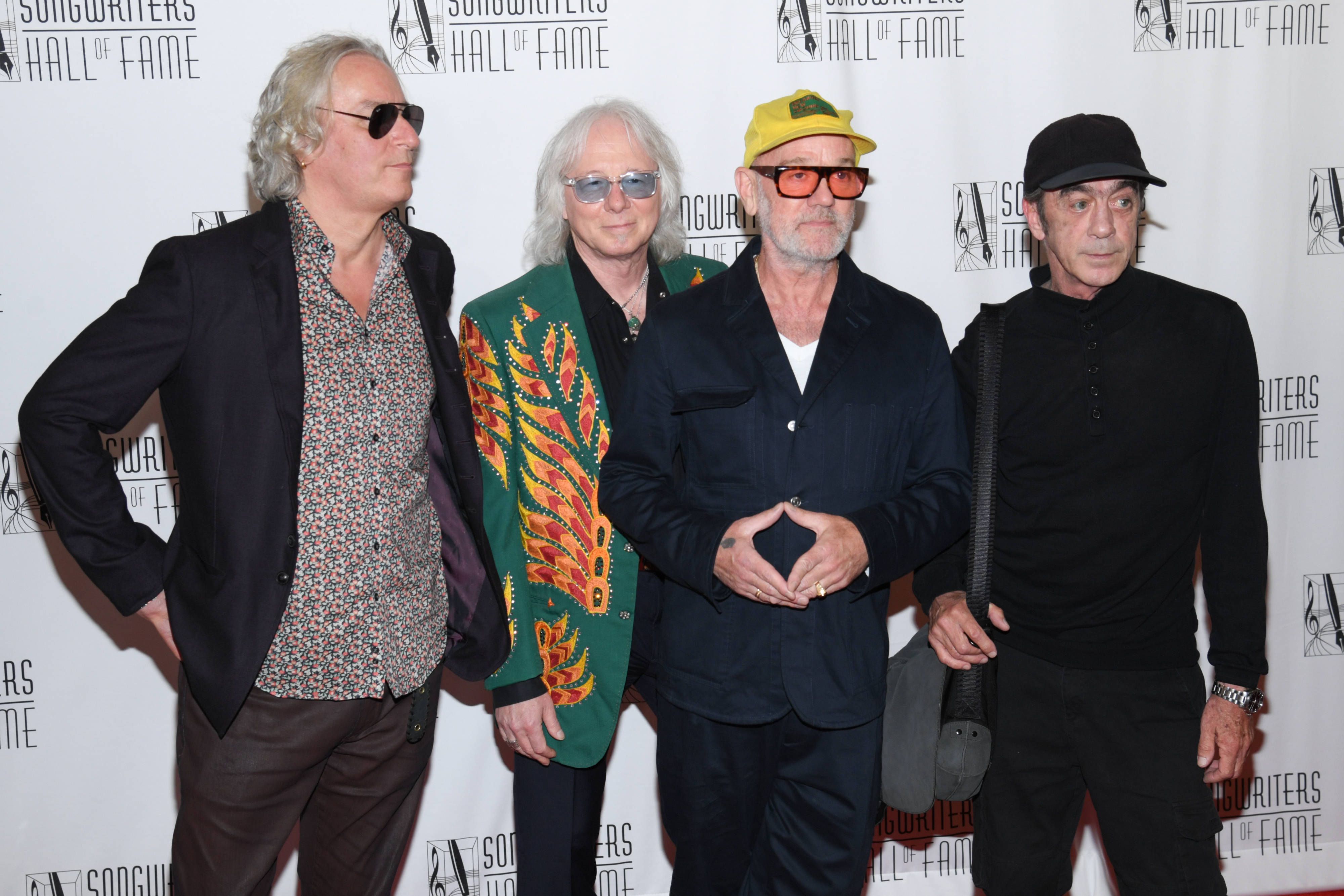 Peter Buck, Mike Mills, Michael Stipe and Bill Berry machen wieder von sich hören.