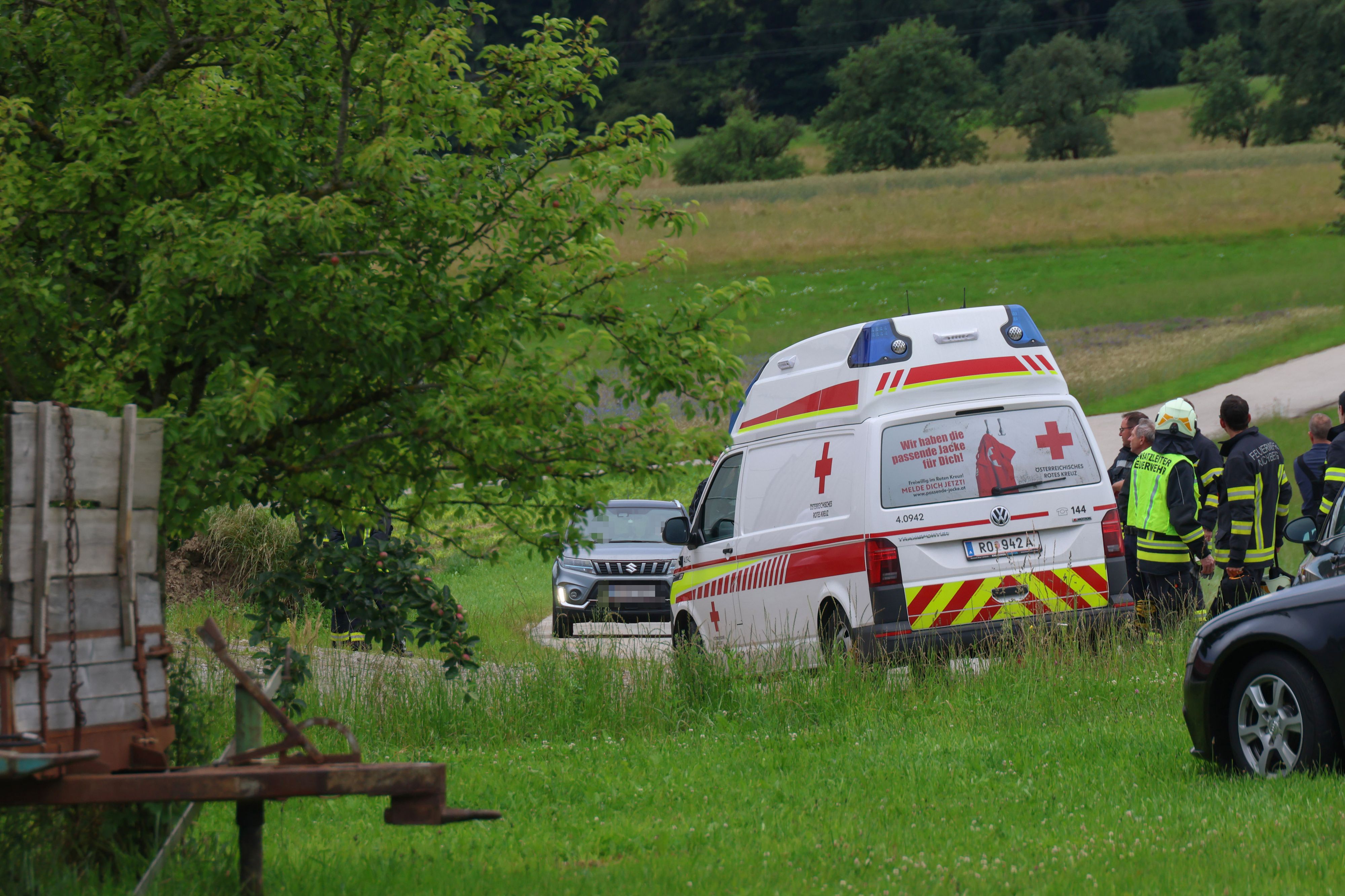 Bei einem Bauernhof in Waldkirchen am Wesen kam es am Samstagabend zu einem Rettungseinsatz. 
