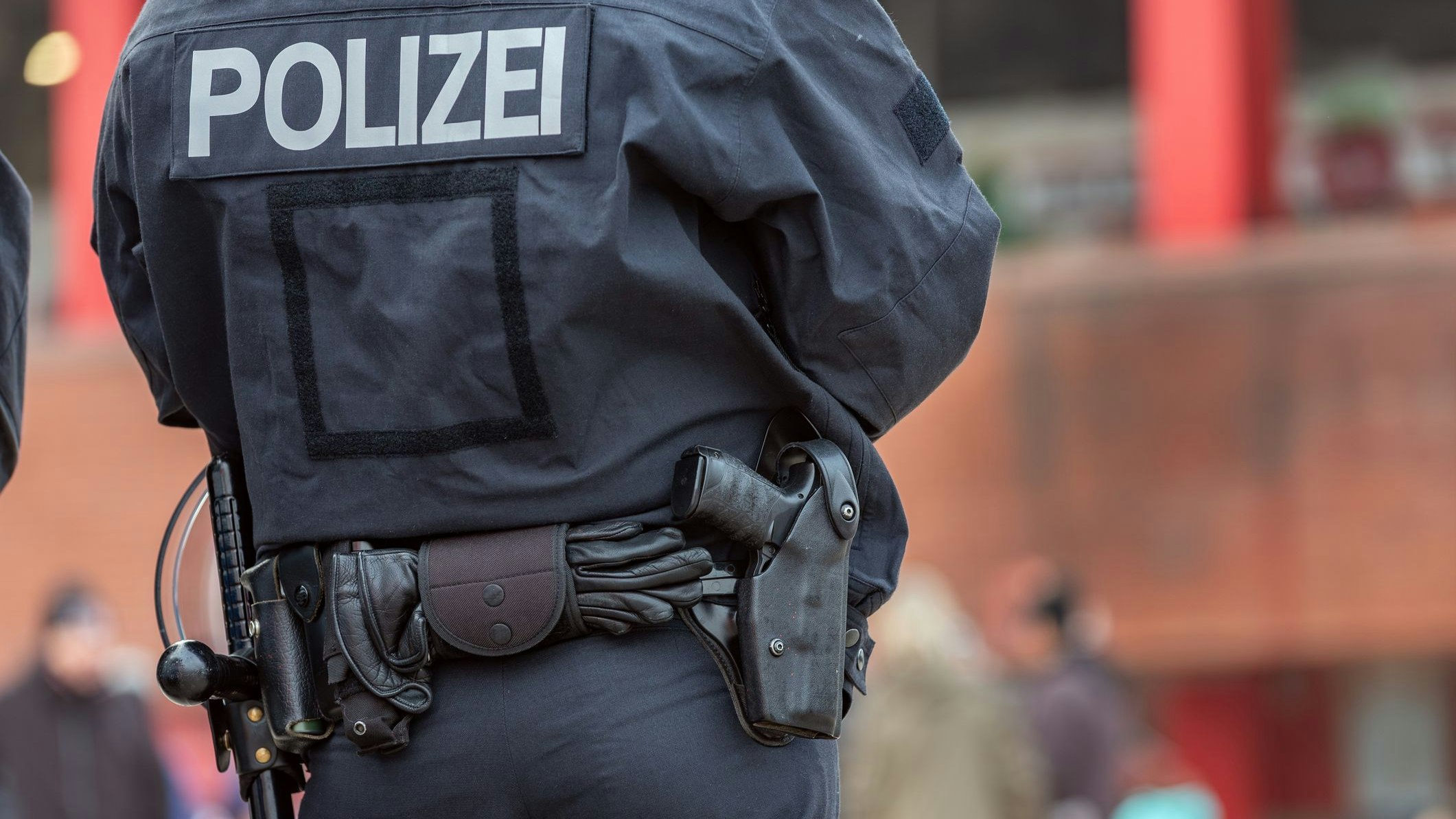 Die Dortmunder Polizei meldet die Festnahme von 50 italienischen Fußballfans. (Symbolbild)