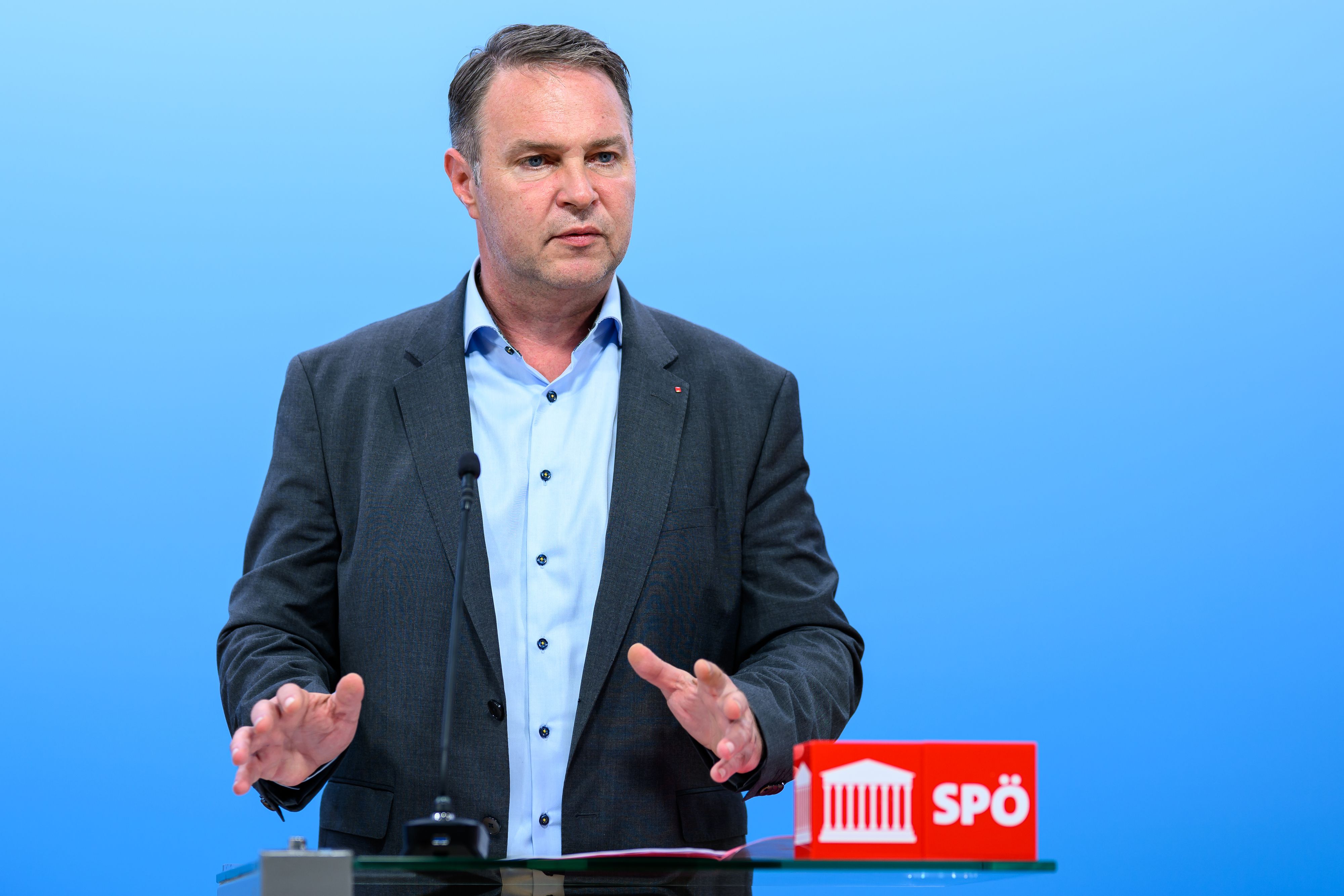 SPÖ-Chef Andreas Babler will künftig verstärkt auf das Thema Asyl setzen. 