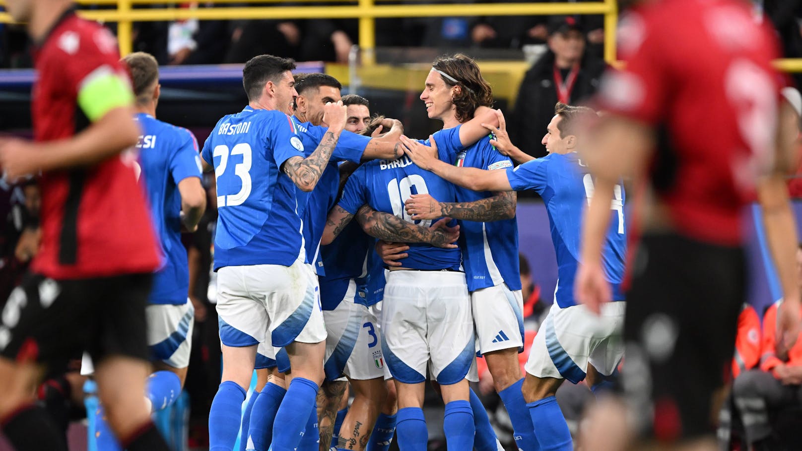 Nach 0:1! Italien zittert sich zu 2:1 gegen Albanien