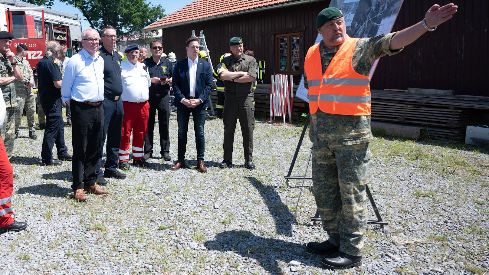 Die Einsatzleitung gab die Parameter vor.