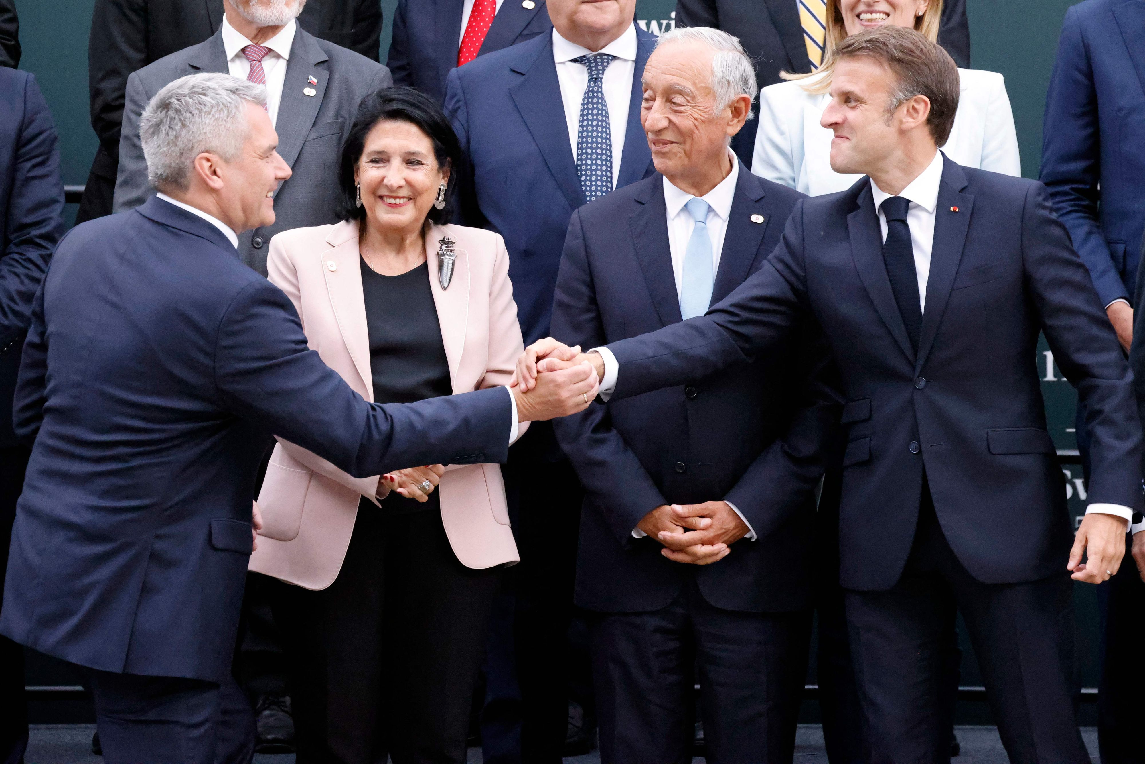 Die Friedenskonferenz streckt sich über zwei Tage.