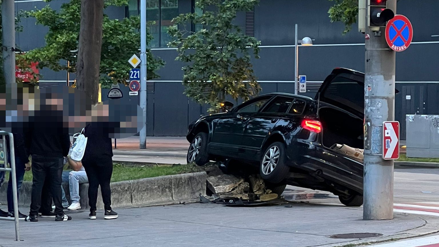 Kollision am Wiener Gürtel, dann ergreift Lenker Flucht
