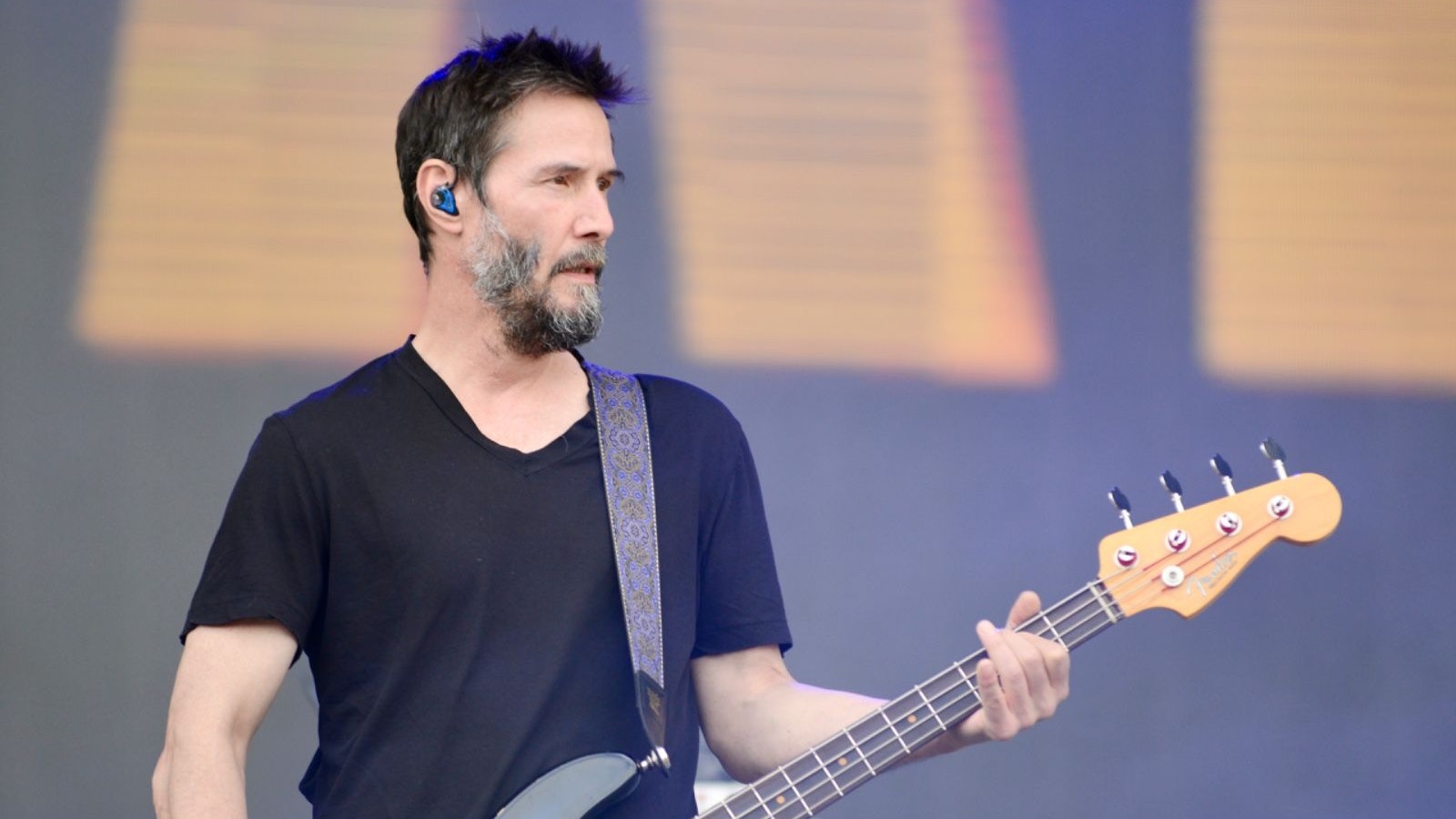 Keanu Reeves heizte Fans am Nova Rock ein.