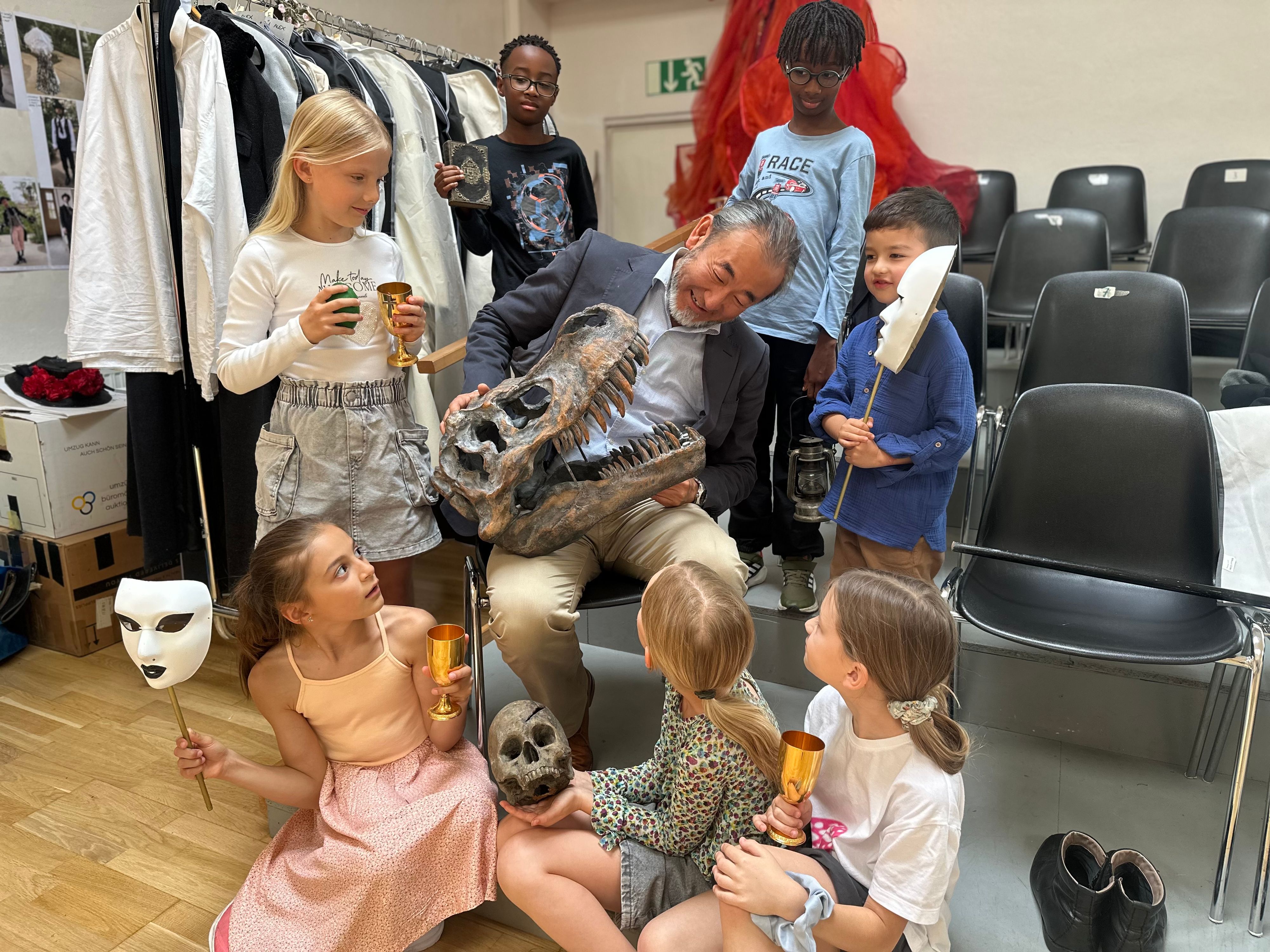 Joji Hattori, Intendant des Wiener Opernsommers im Belvedere liegt die Förderung der Jugend besonders am Herzen.