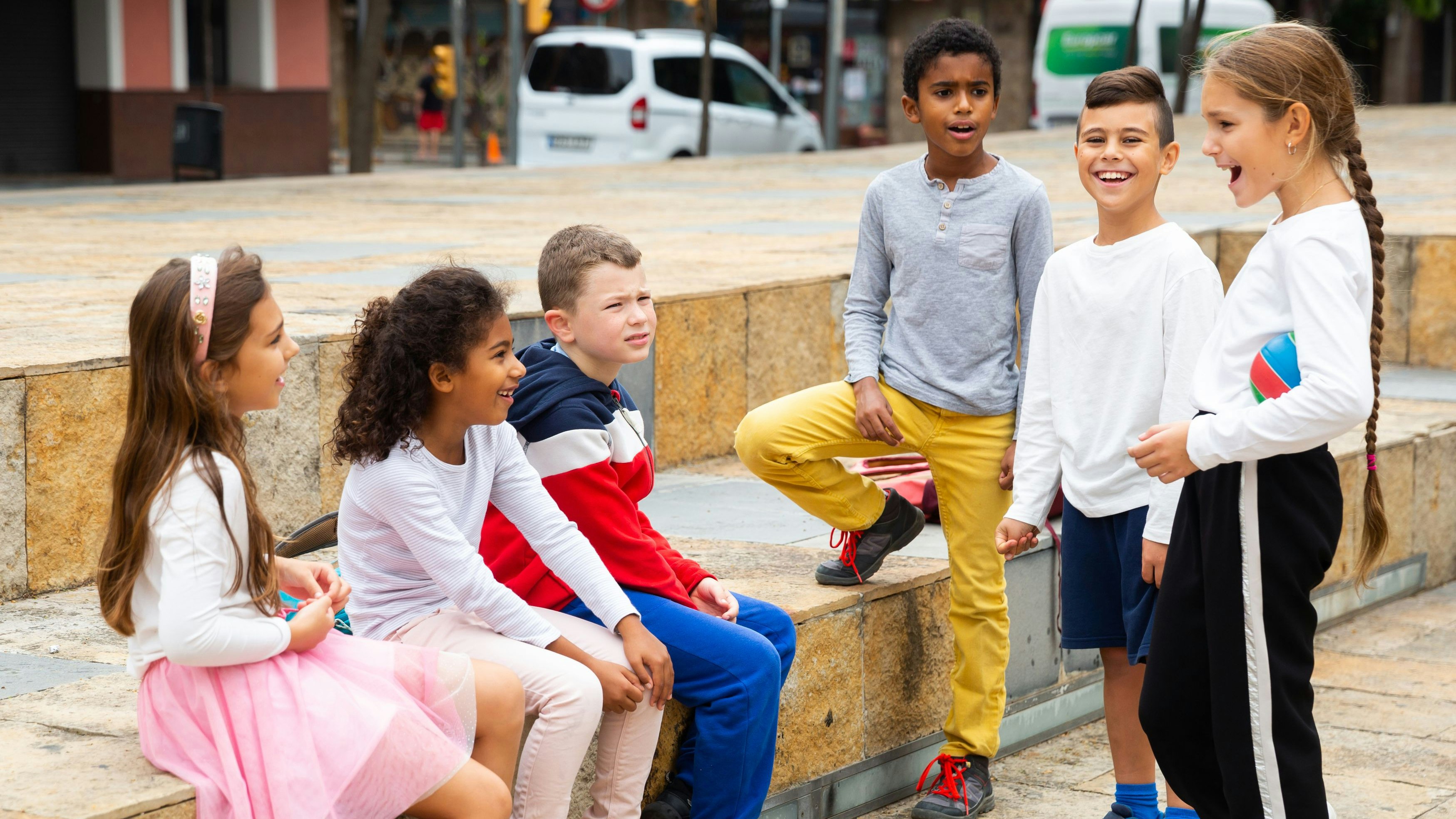 Heute.at - Direktor beinhart: Wiener Schule verbietet Jogginghosen