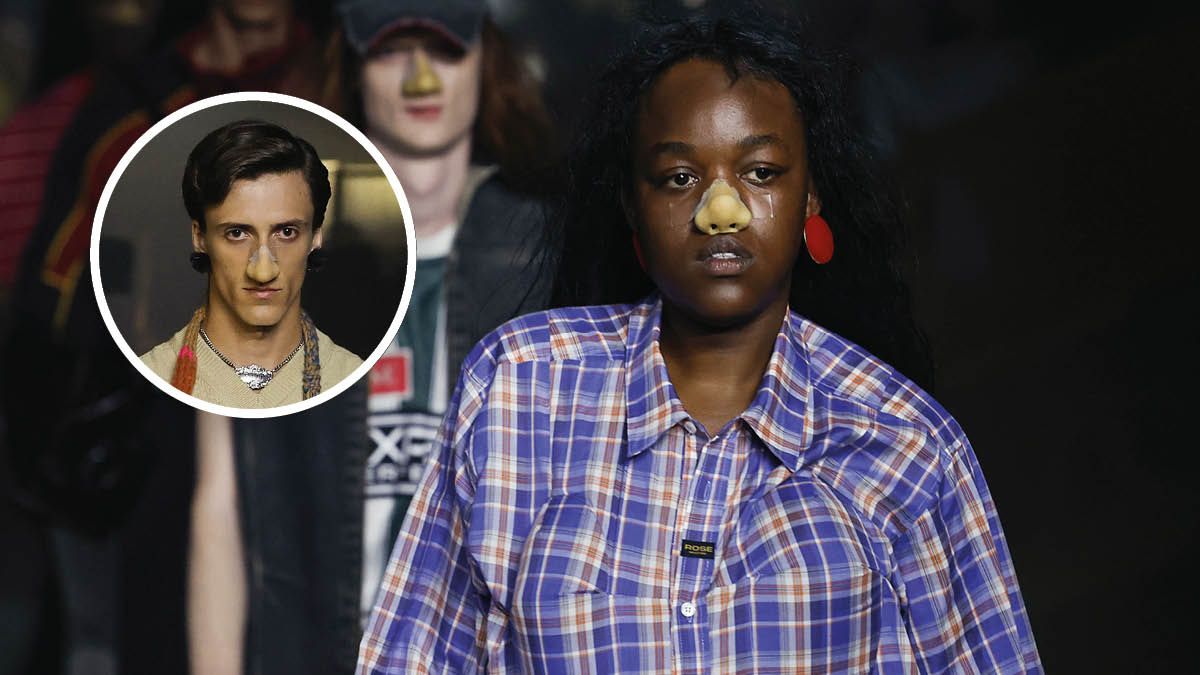 Ein spezielles Accessoire ziert die Gesichter der Models.