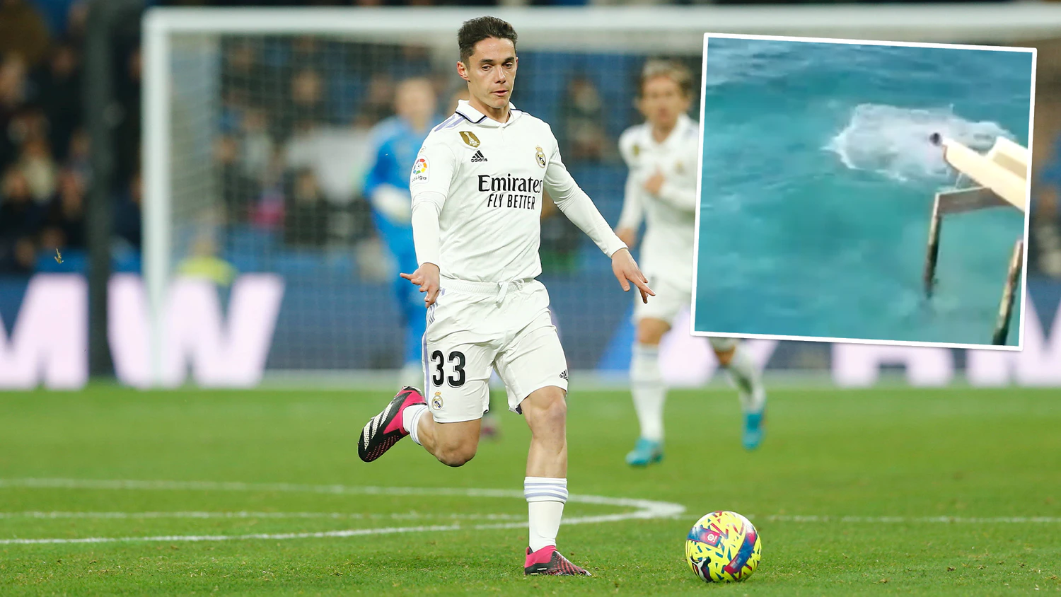 Über die Wasserrutsche rettete Sergio Arribas die in Not geratenen.