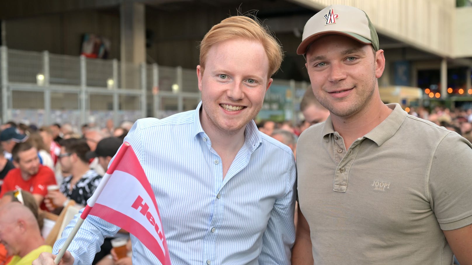 Fußball und <em>"Heute"</em>-Fans: Patrick Wawricka von der Invest AG und Mario Derntl von <br>Talents&amp;Company