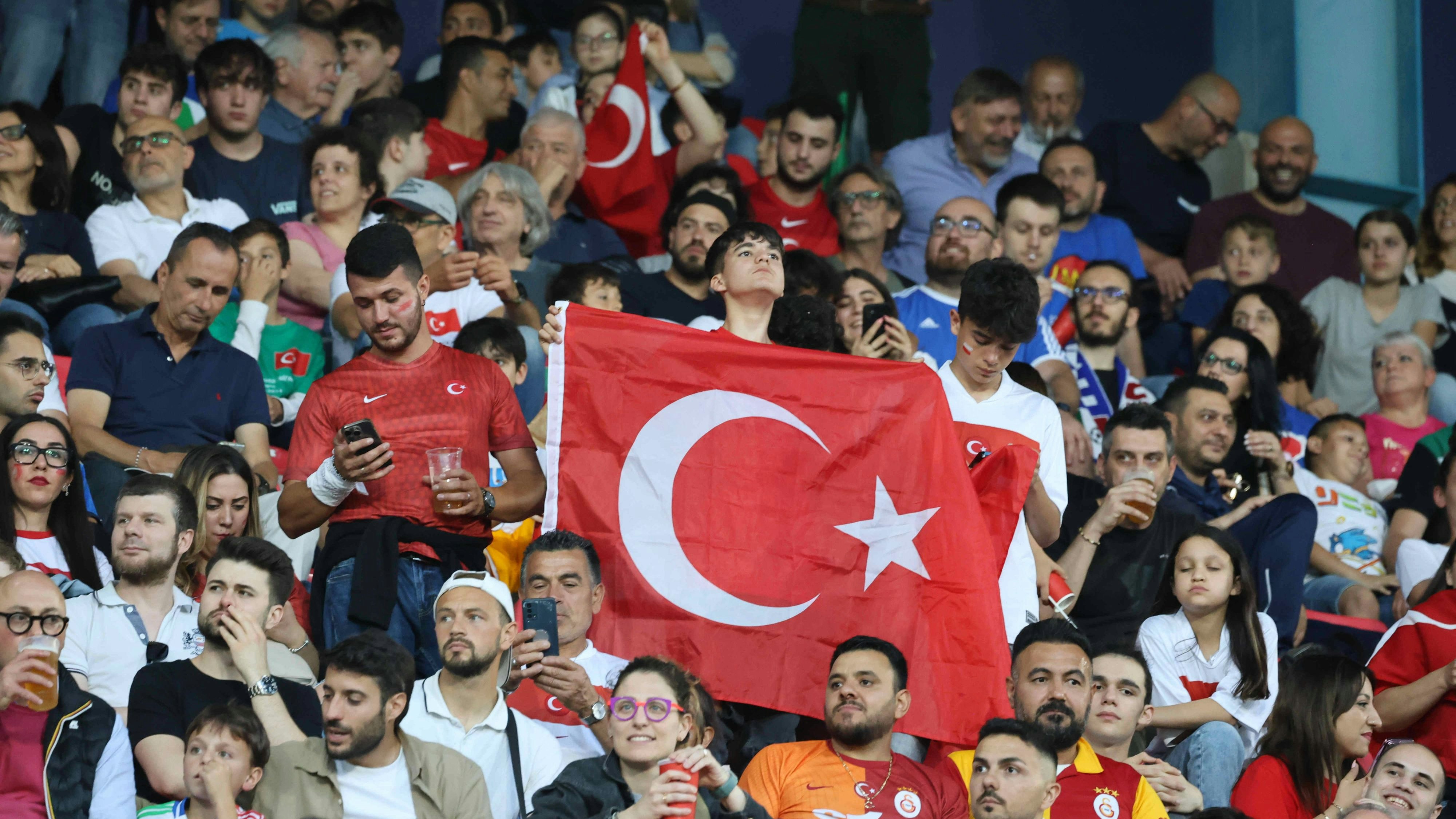 Türkei-Fans müssen zum EM-Start im Westen Deutschlands umplanen.