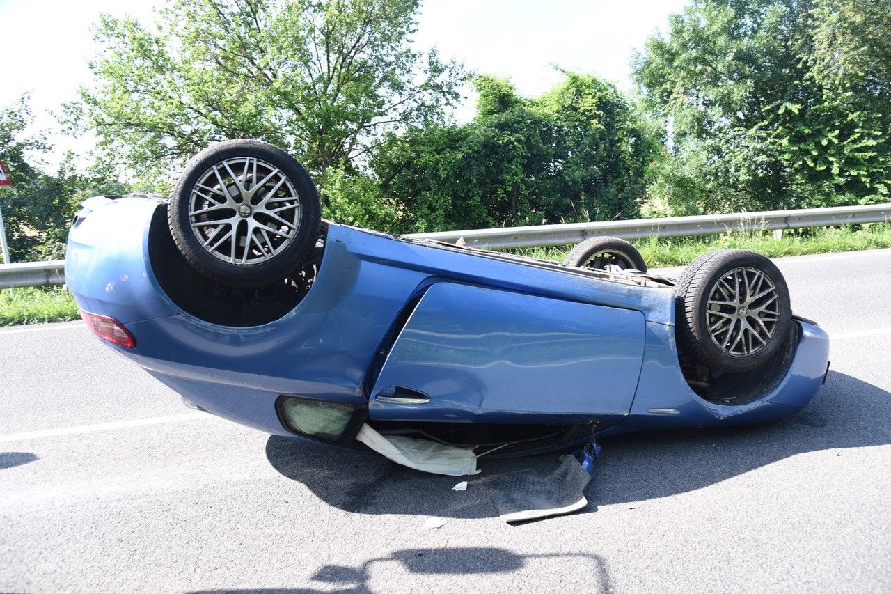 Der Lenker wurde zum Glück nur leicht verletzt.