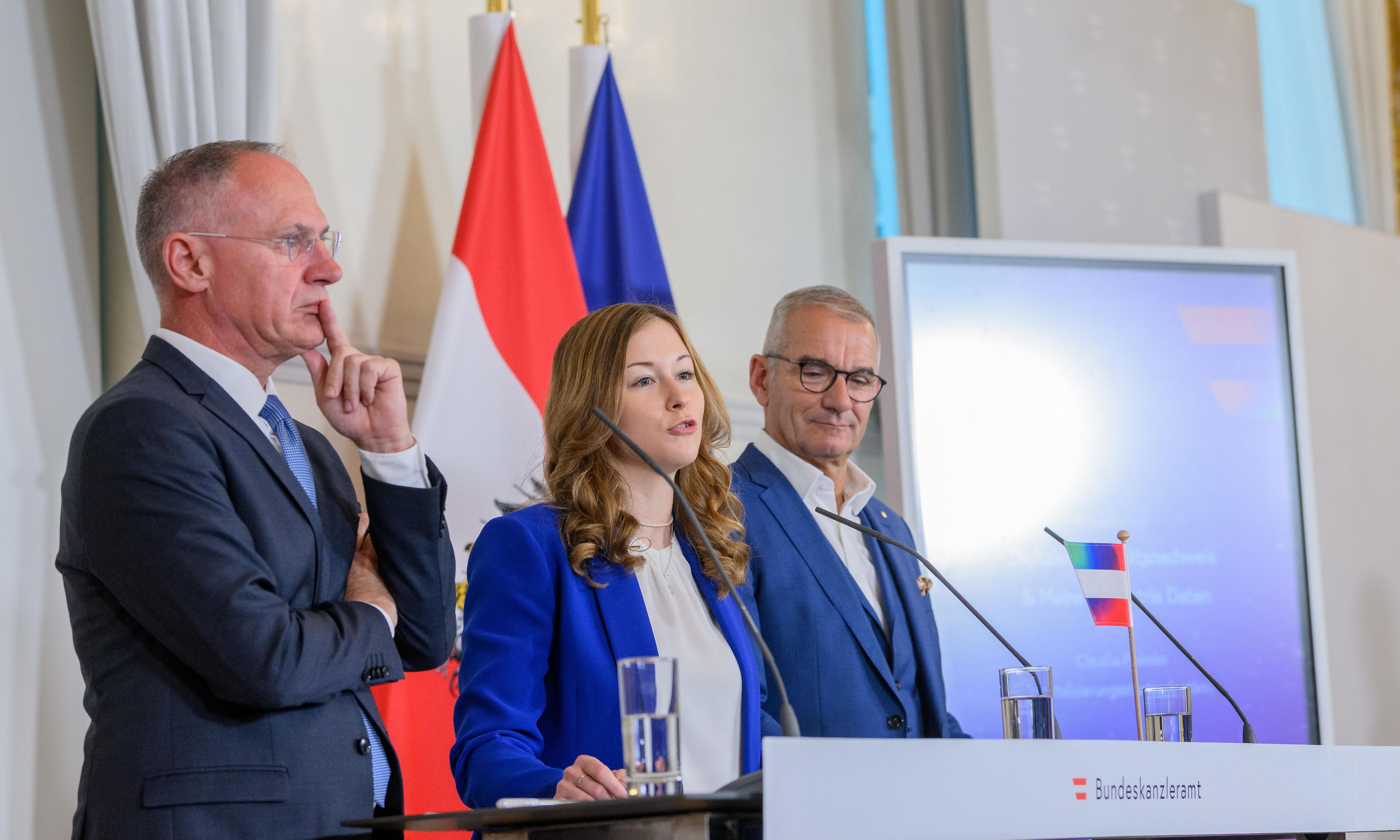 Innenminister Gerhard Karner, Digitalisierungsstaatssekretärin Claudia Plakolm, Johannes Lippert vom Partner Skidata