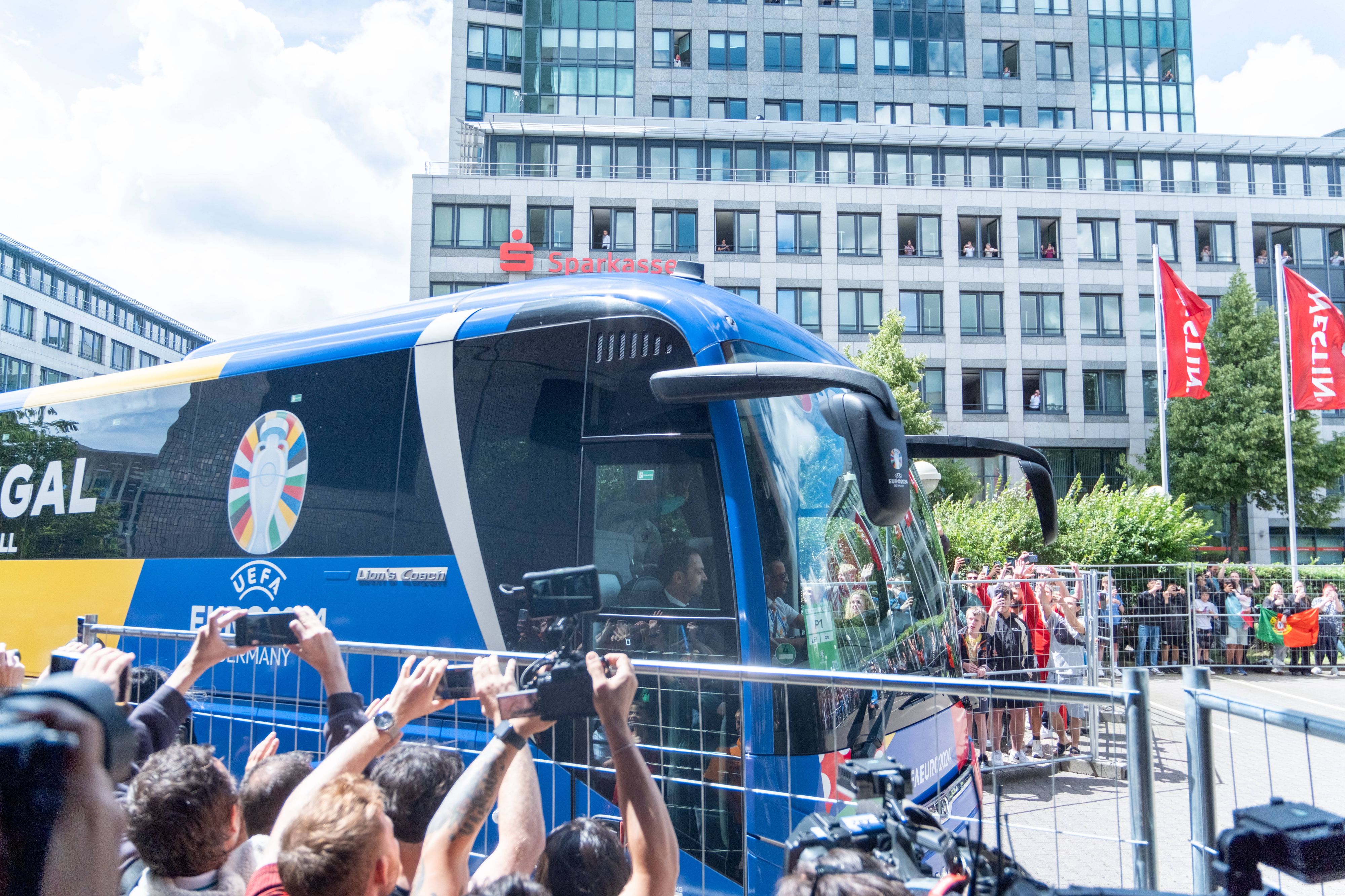 Aufregung im EM-Hotel der Portugiesen.