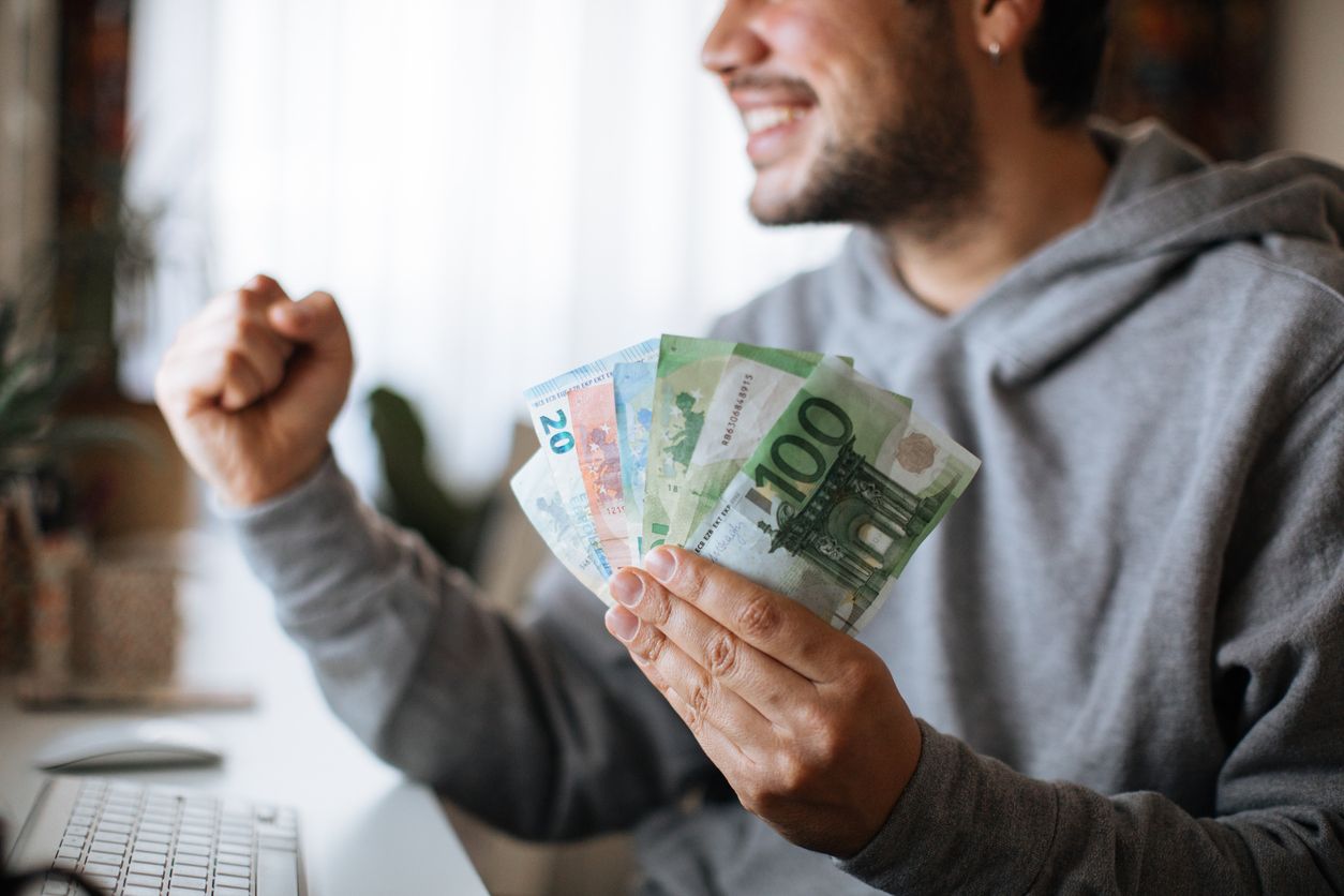 Manch eine Bonus-Zahlung landet automatisch auf dem Konto, doch für andere musst du dich auch registrieren.