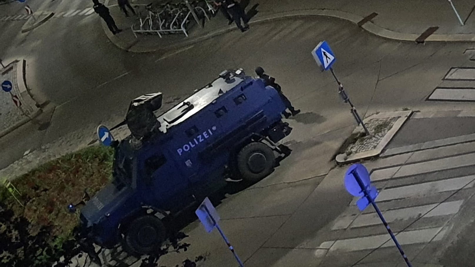 Im Bereich des Wiener Kapaunplatzes (20.) kam es Mittwochnacht zu einem Großeinsatz der Polizei.