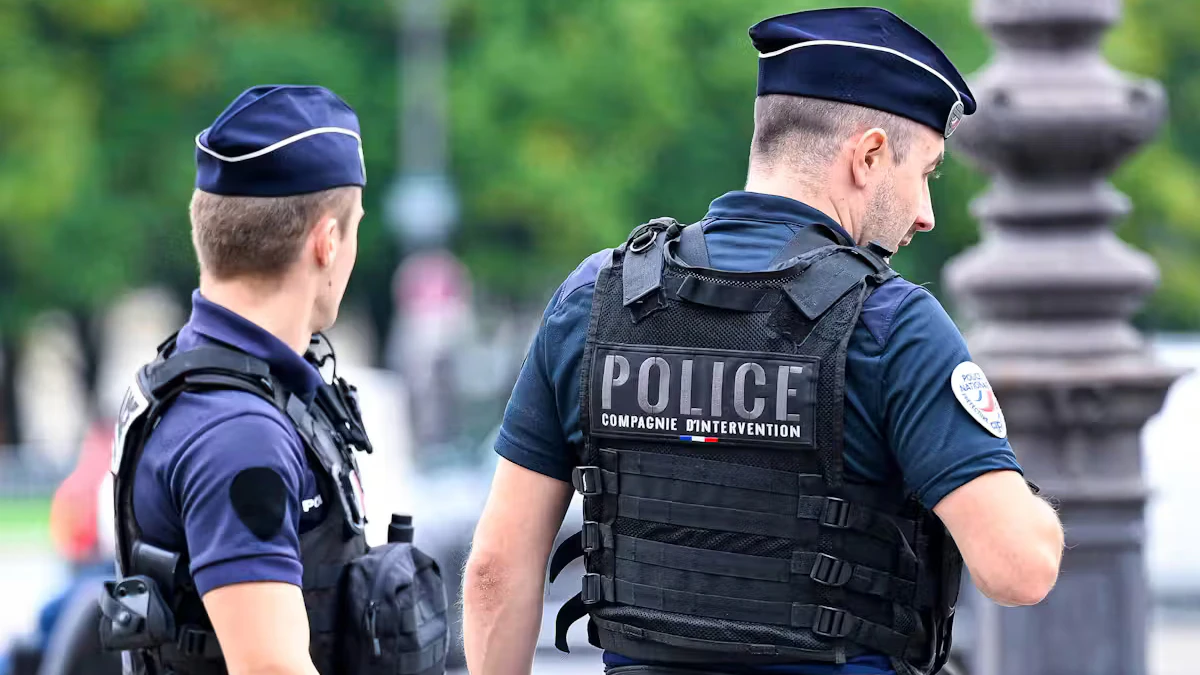 Die französische Polizei hat drei minderjährige Vergewaltiger verhaftet.