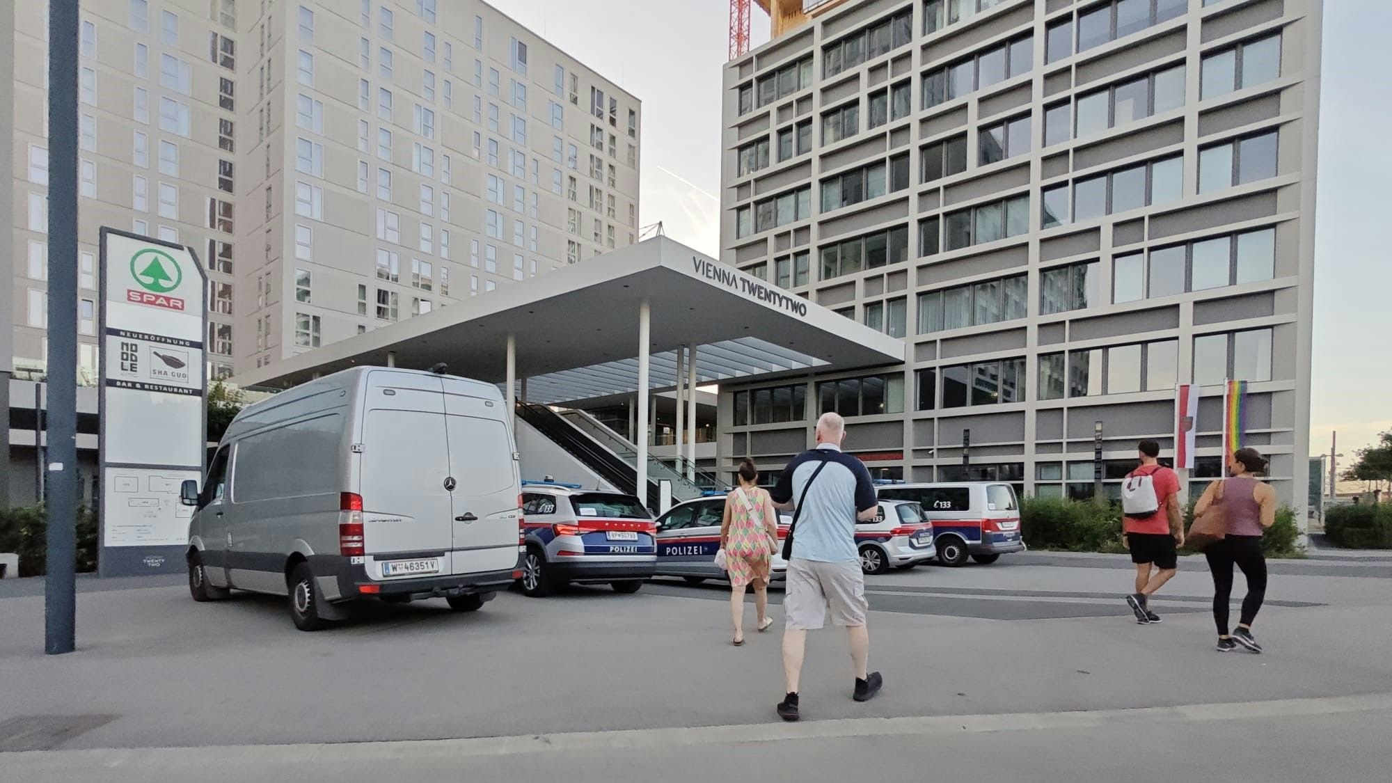 Beutezug mit Messer in Wien – von Täter fehlt jede Spur