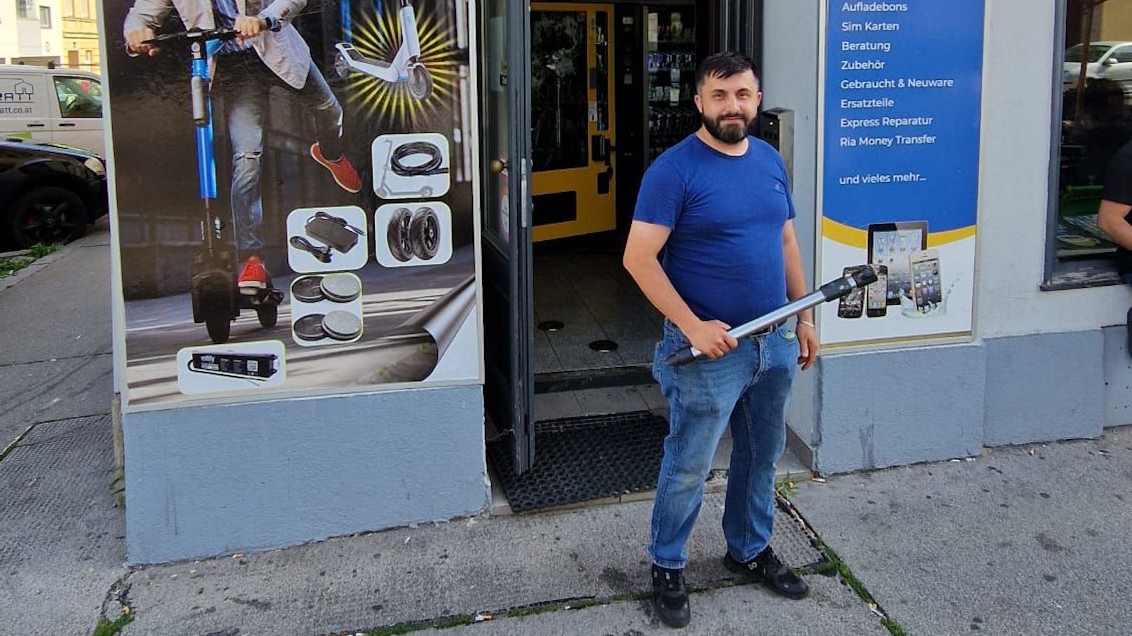 Snack-Shop-Chef Sezgin Seylan sperrte die Kriminellen in seinem Klo ein.