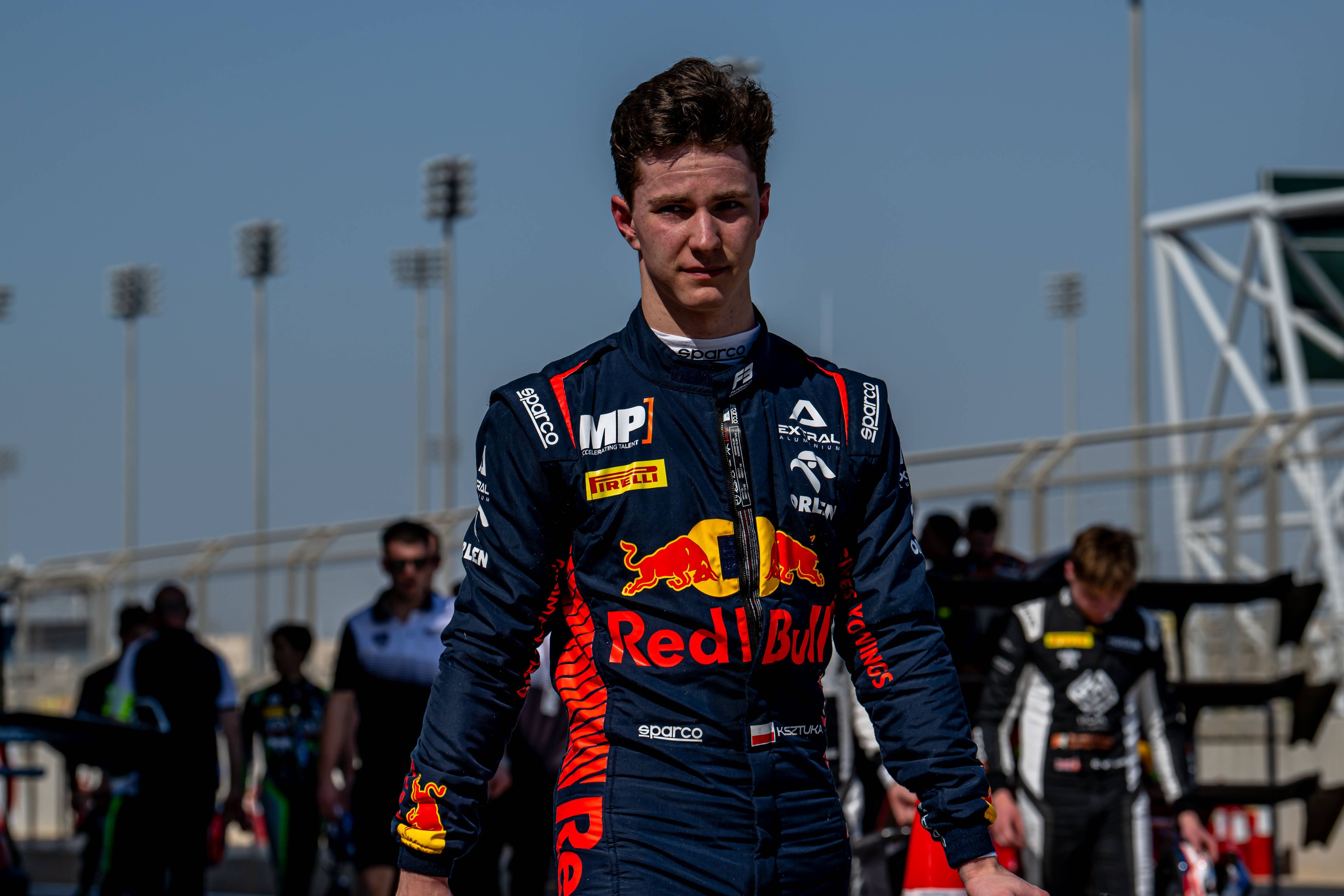 Der polnische Nachwuchsfahrer Kacper Sztuka muss die Red-Bull-Akademie wieder verlassen. 