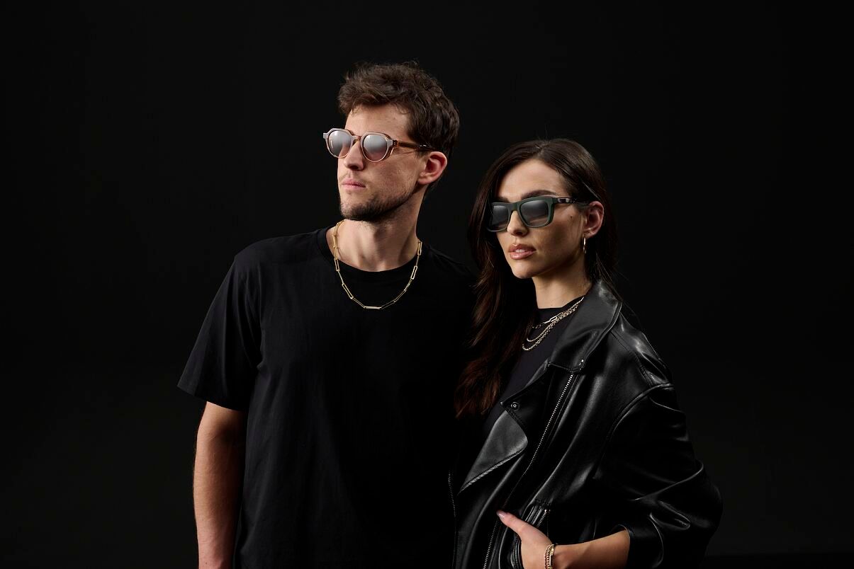 THIEM VIEW by Dominic Thiem geht in die nächste Runde. Bei der Präsentation seiner neuen Brillenkollektion bekommt er Unterstützung von seiner Lili Paul-Roncalli.