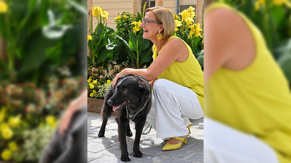 Landeshauptfrau Mikl-Leitner und ihre Milou.