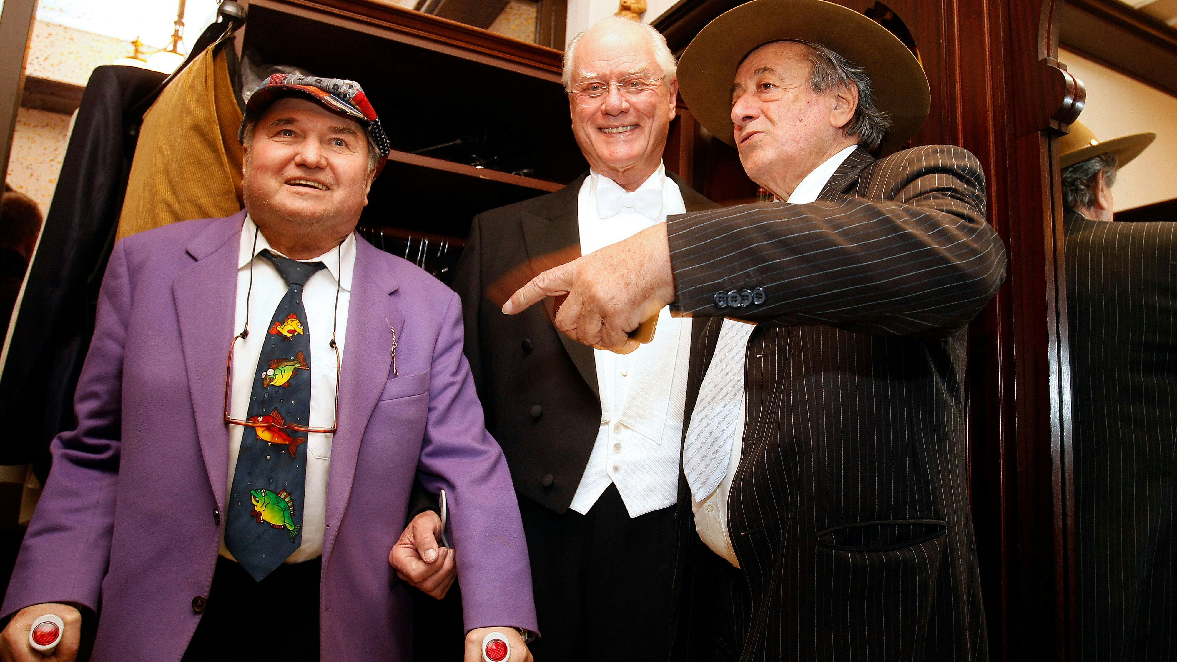 Richard Lugner, hier mit Larry Hagman bei Promi-Schneider Peppino Teuschler