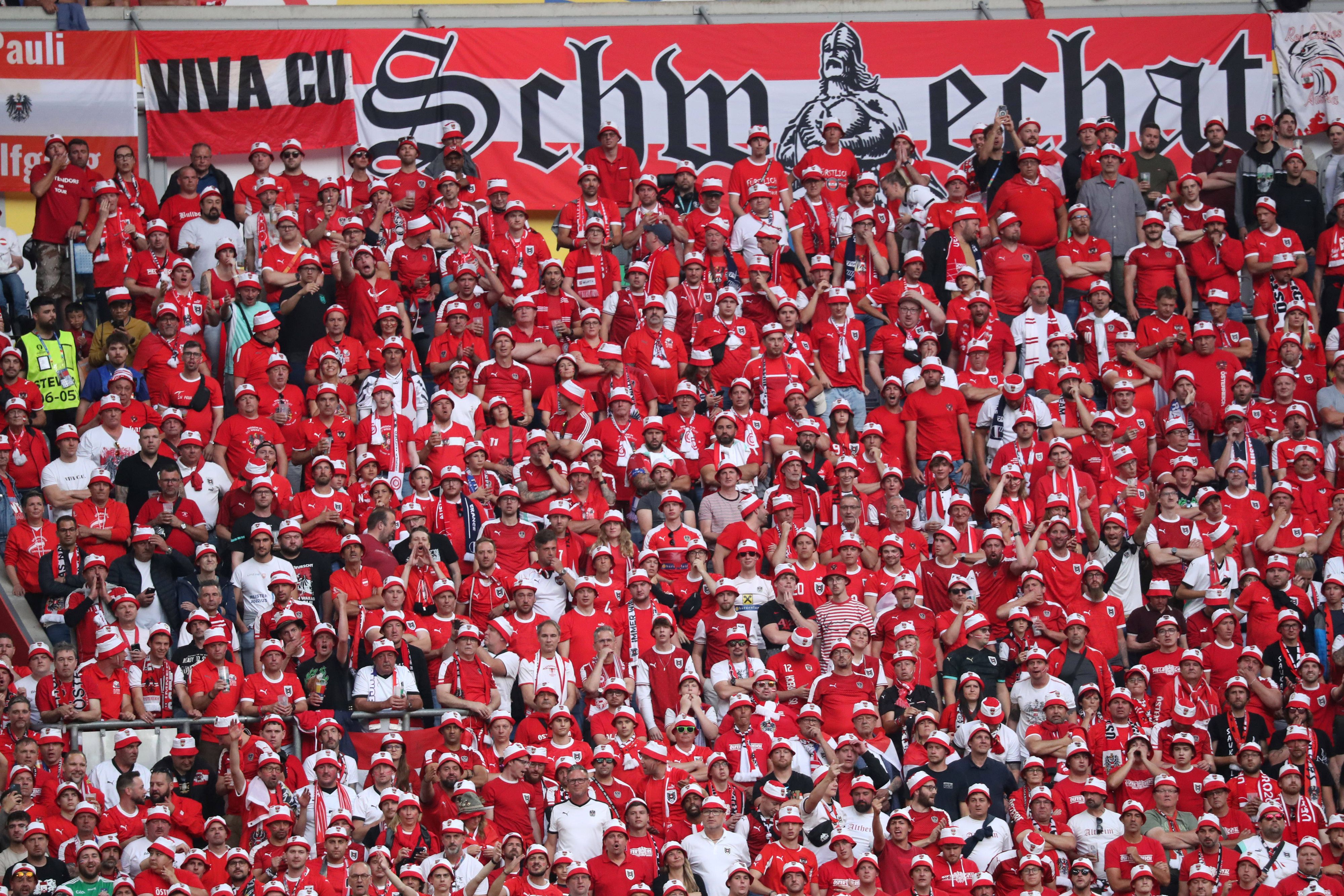 Die ÖFB-Fans gegen Frankreich.