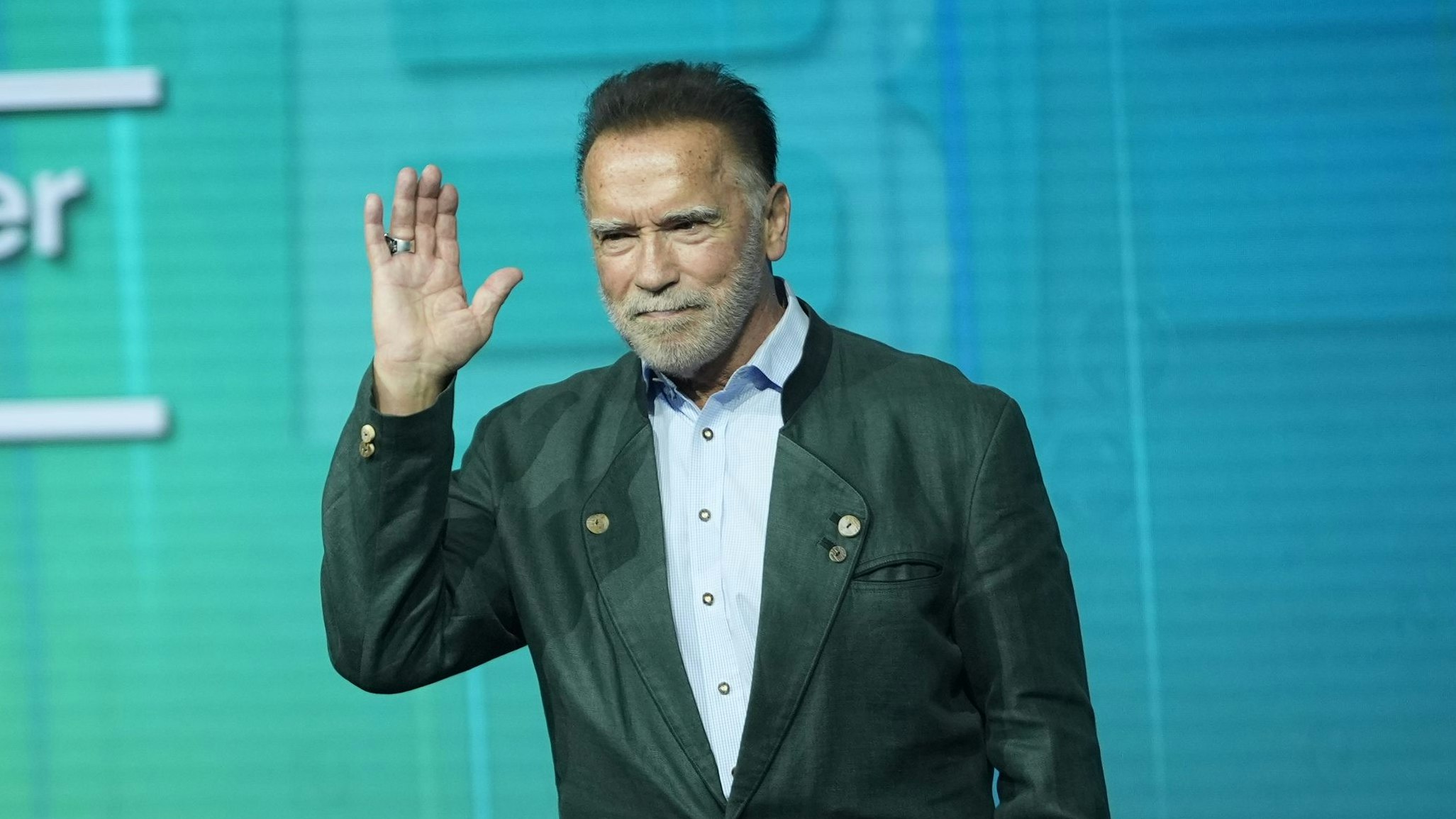 Heute.at - Arnies Fitness-Wette: Durchzieher bekommen Geld zurück